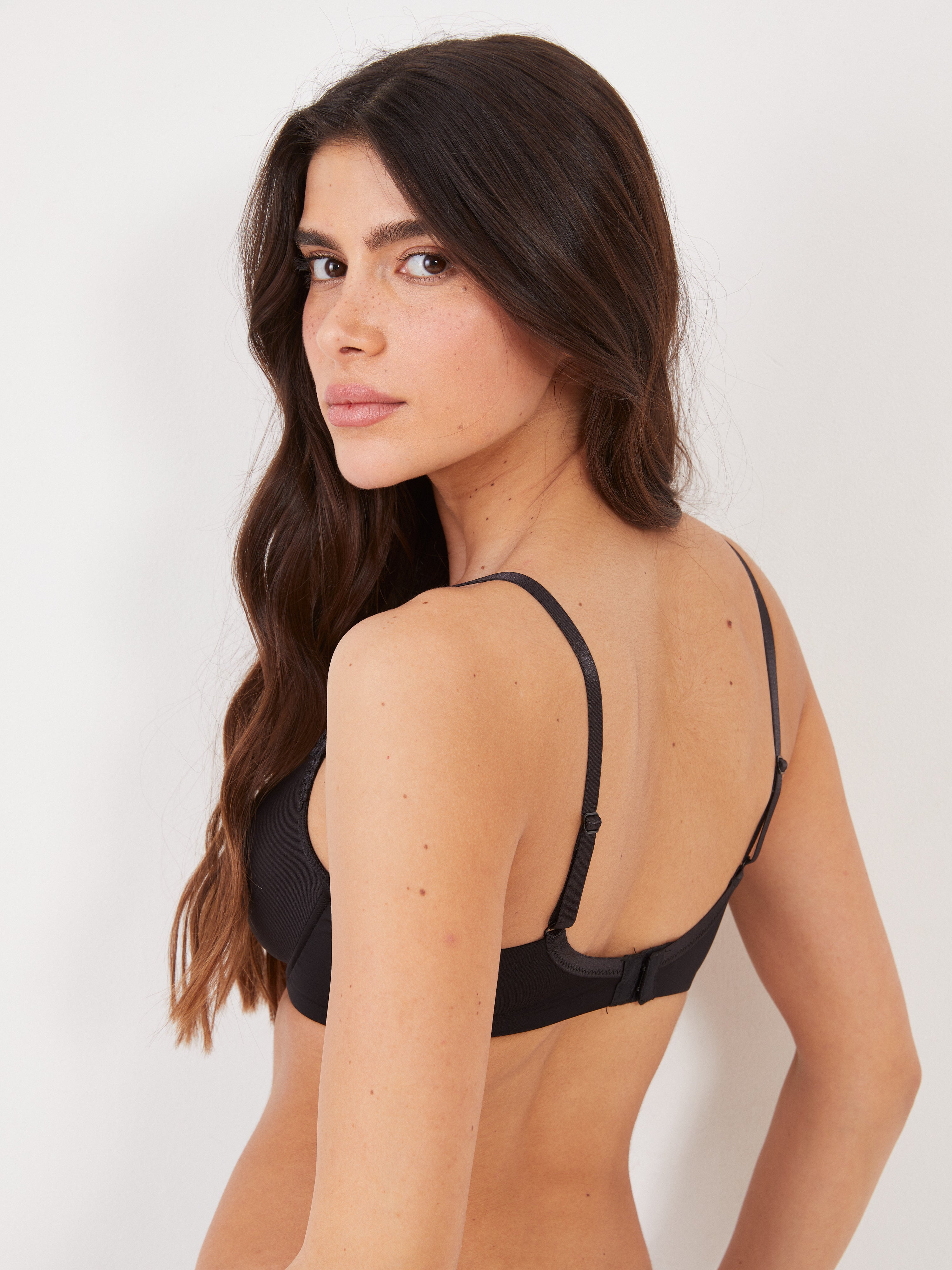 חזיית ספייסר למידות גדולות CAROLA SPACER - שחור