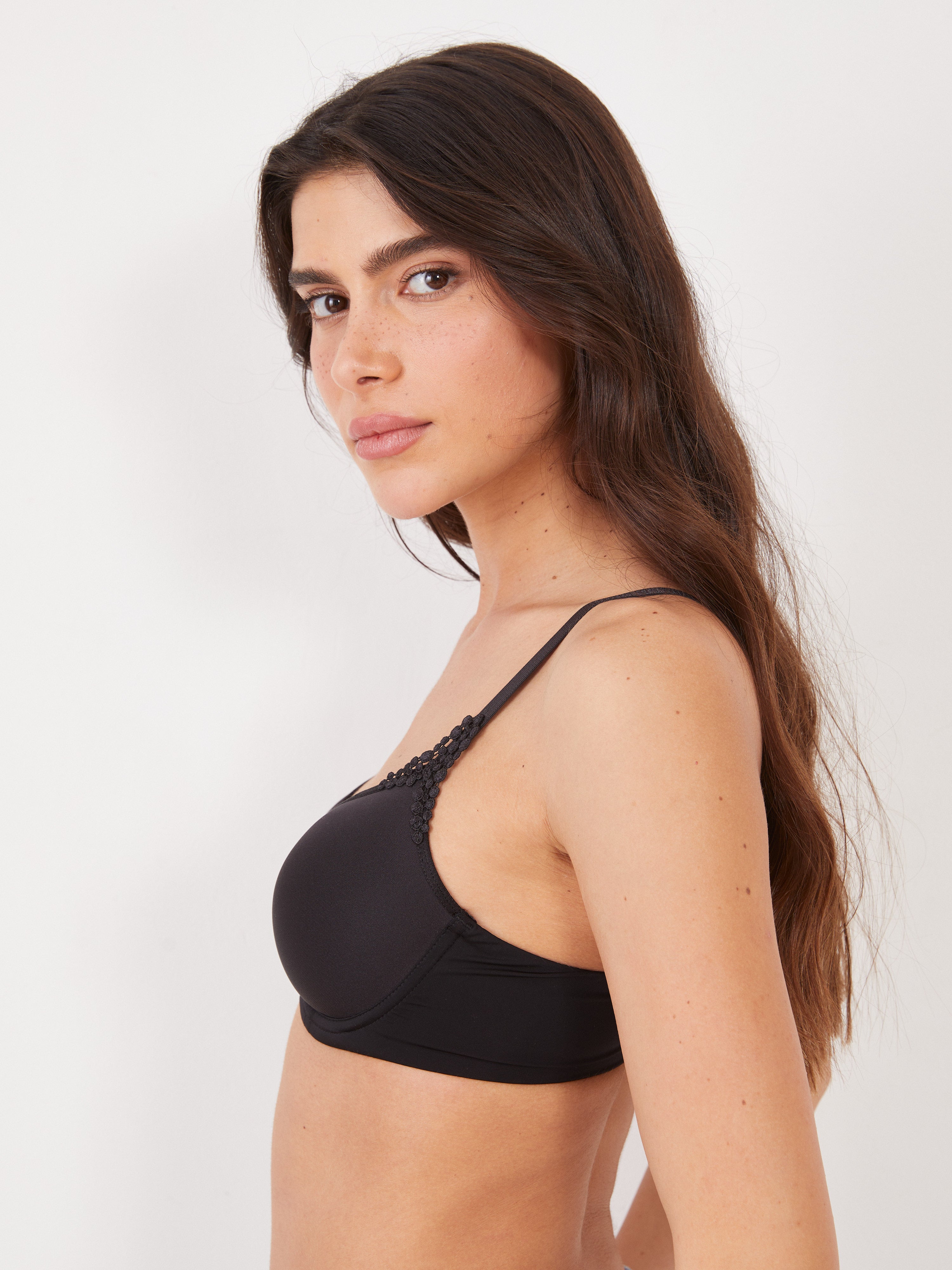 חזיית ספייסר למידות גדולות CAROLA SPACER - שחור