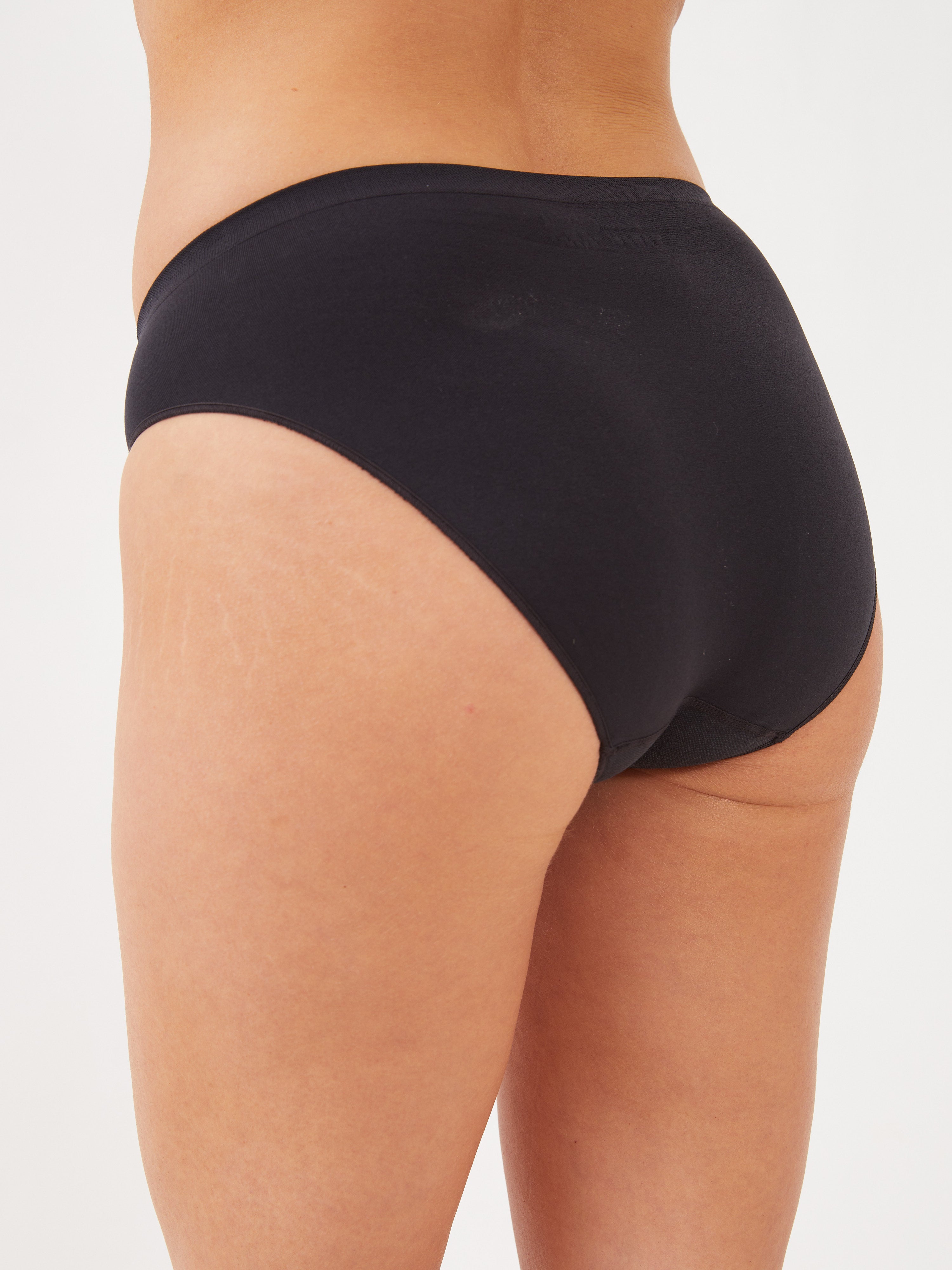 תחתון היילג סימלס אפ - שחור