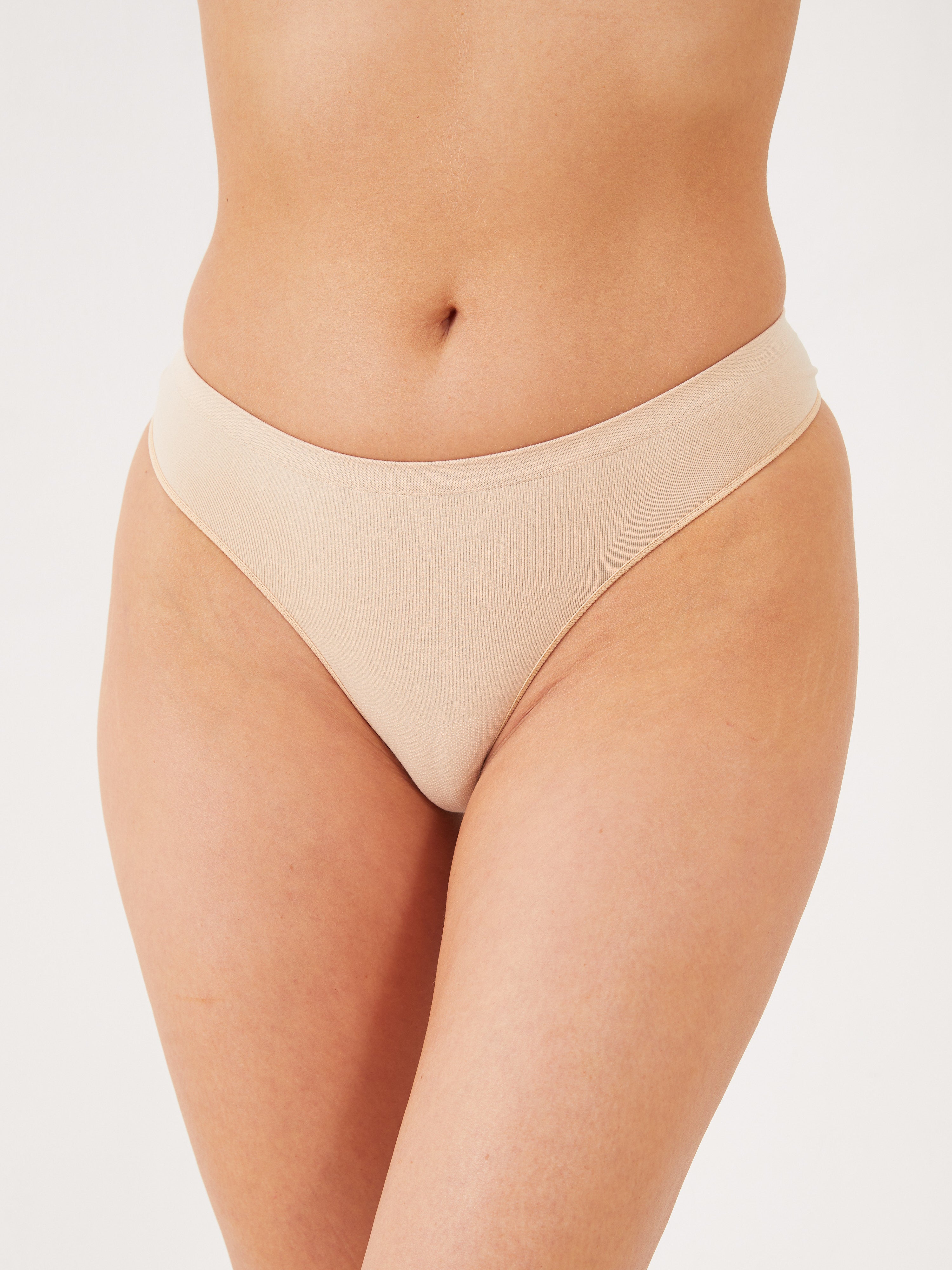 תחתון חוטיני סימלס אפ - בז