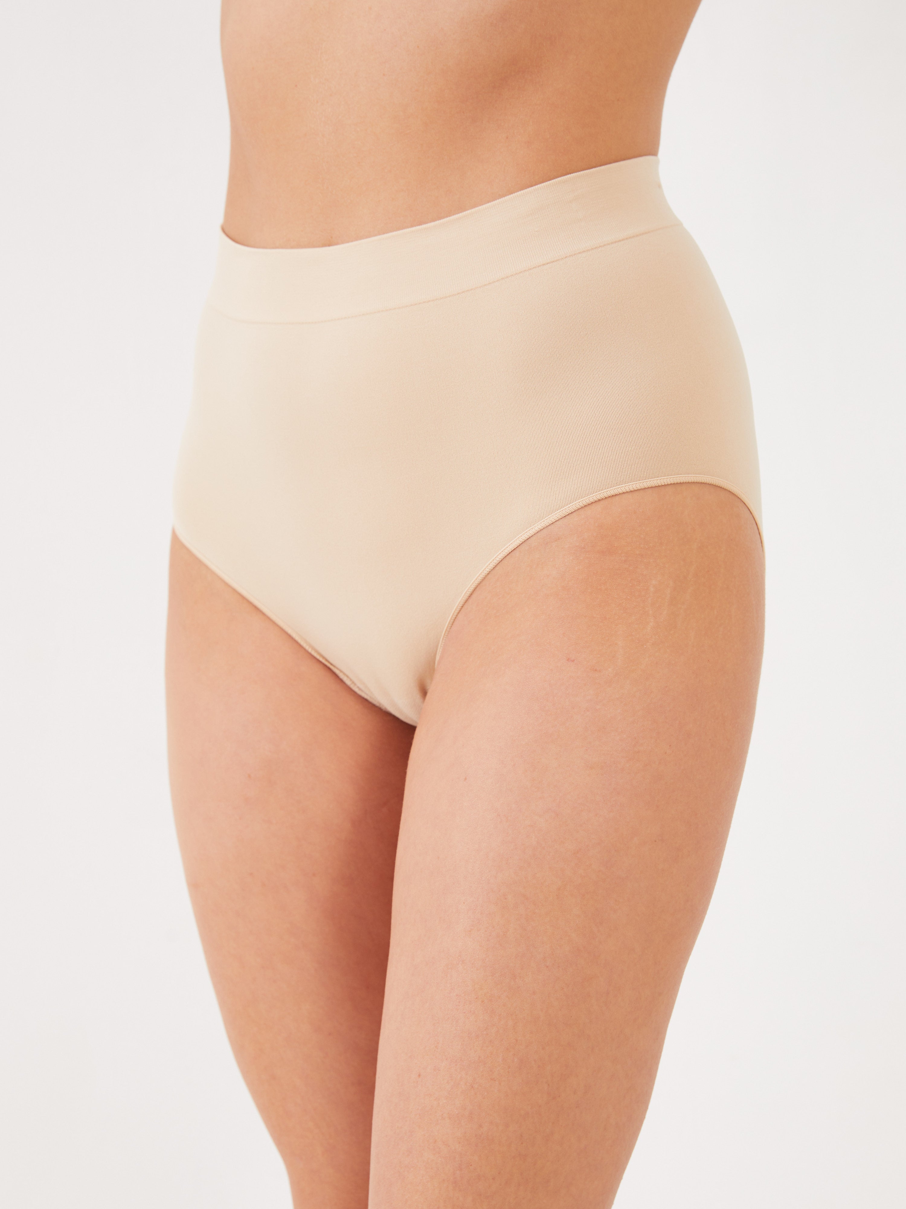 תחתון בגזרת מקסי ללא תפר