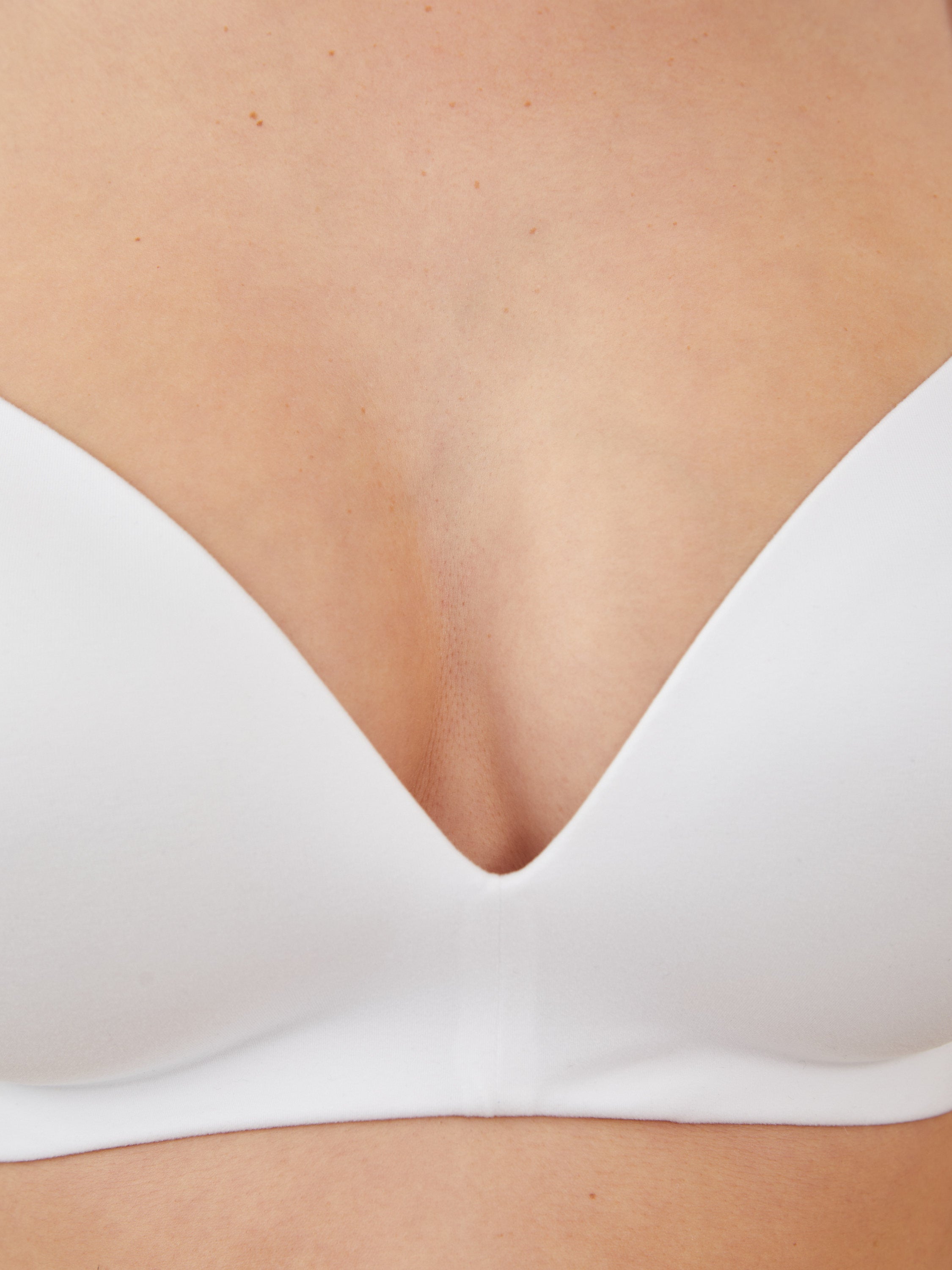 Shirly חזיית ריפוד קל ללא ברזל