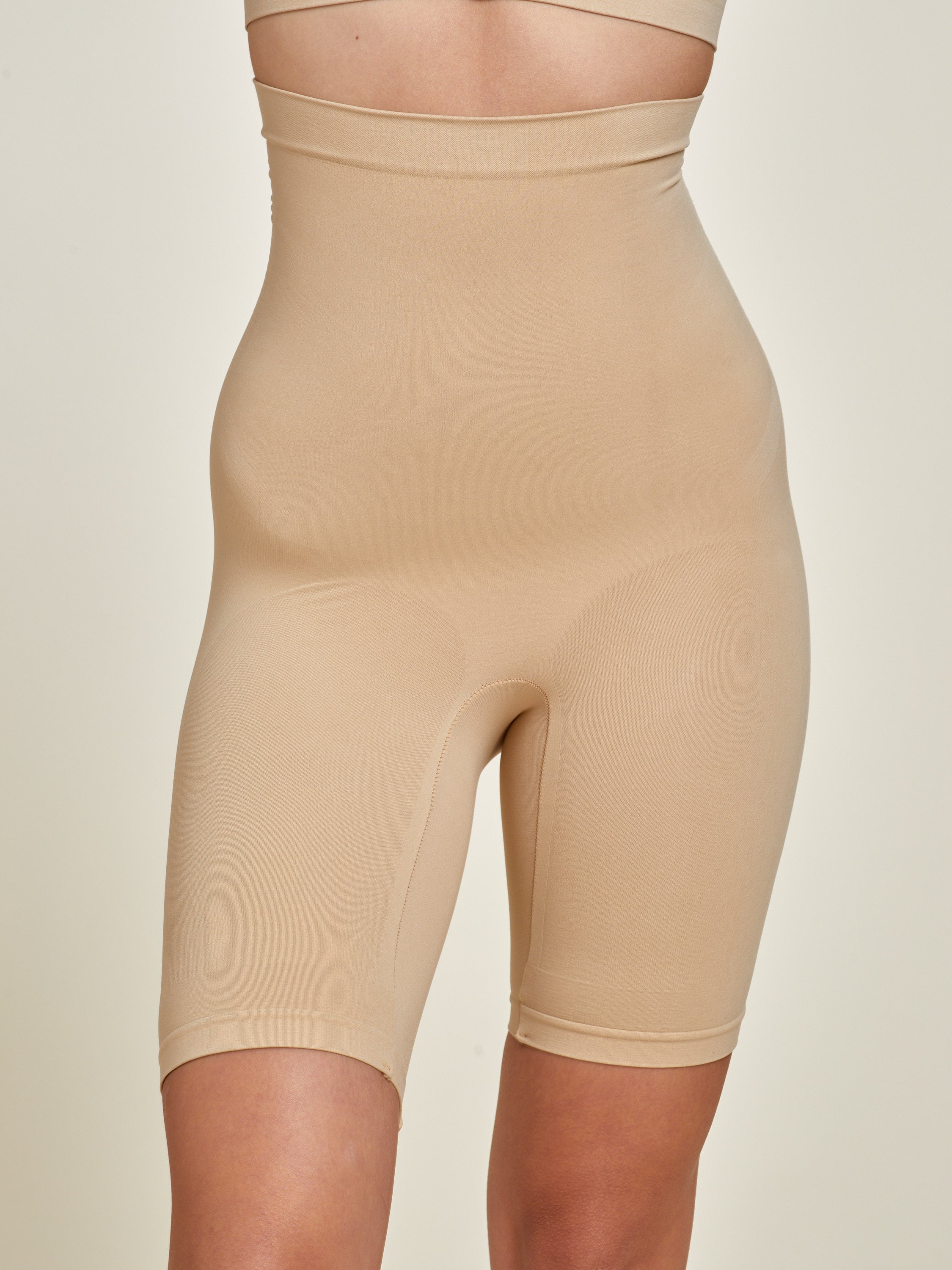 מחטב מכנס סימלס בגזרה גבוהה