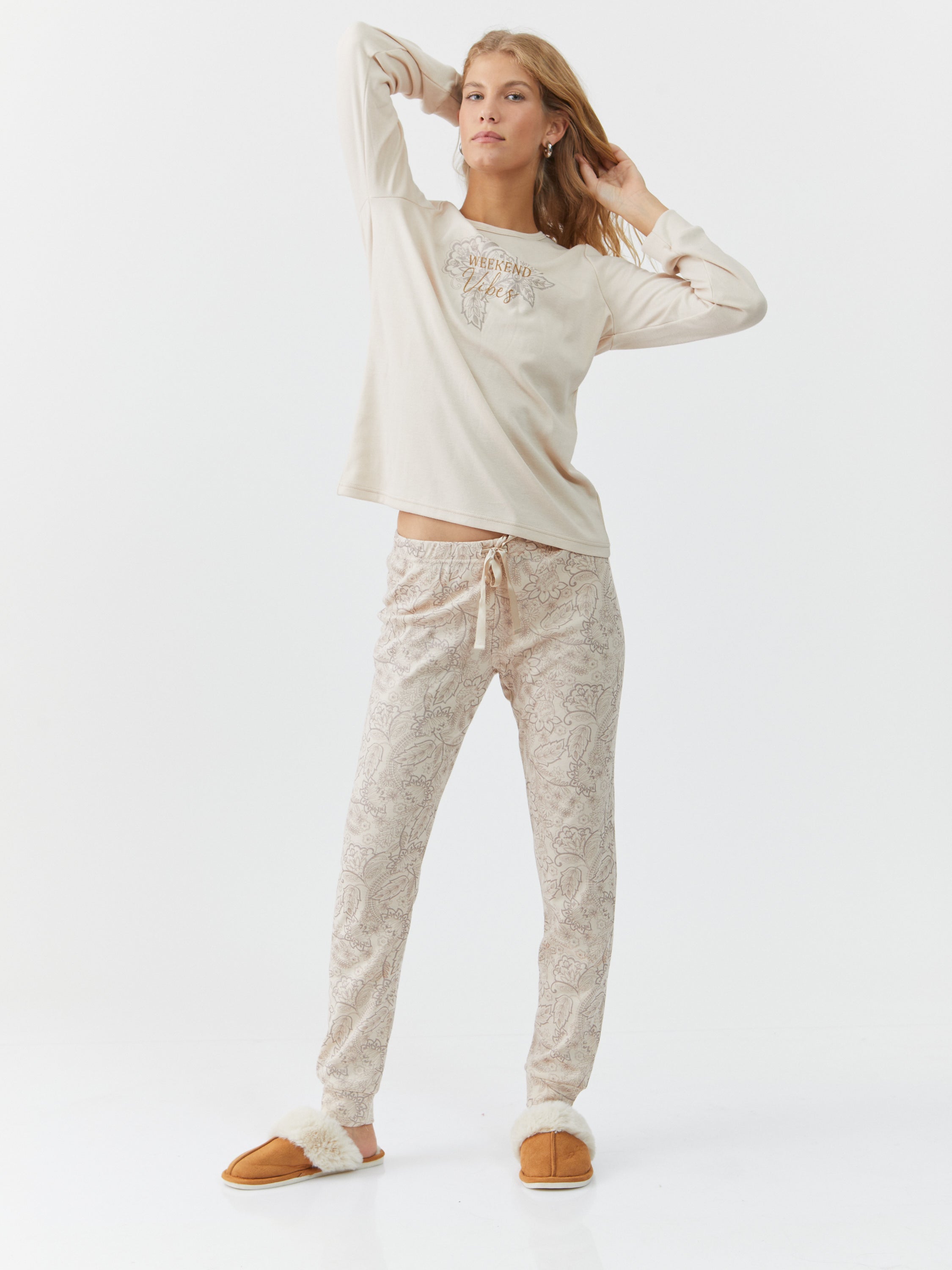 סט פיג'מת אינטרלוק הדפס עלים