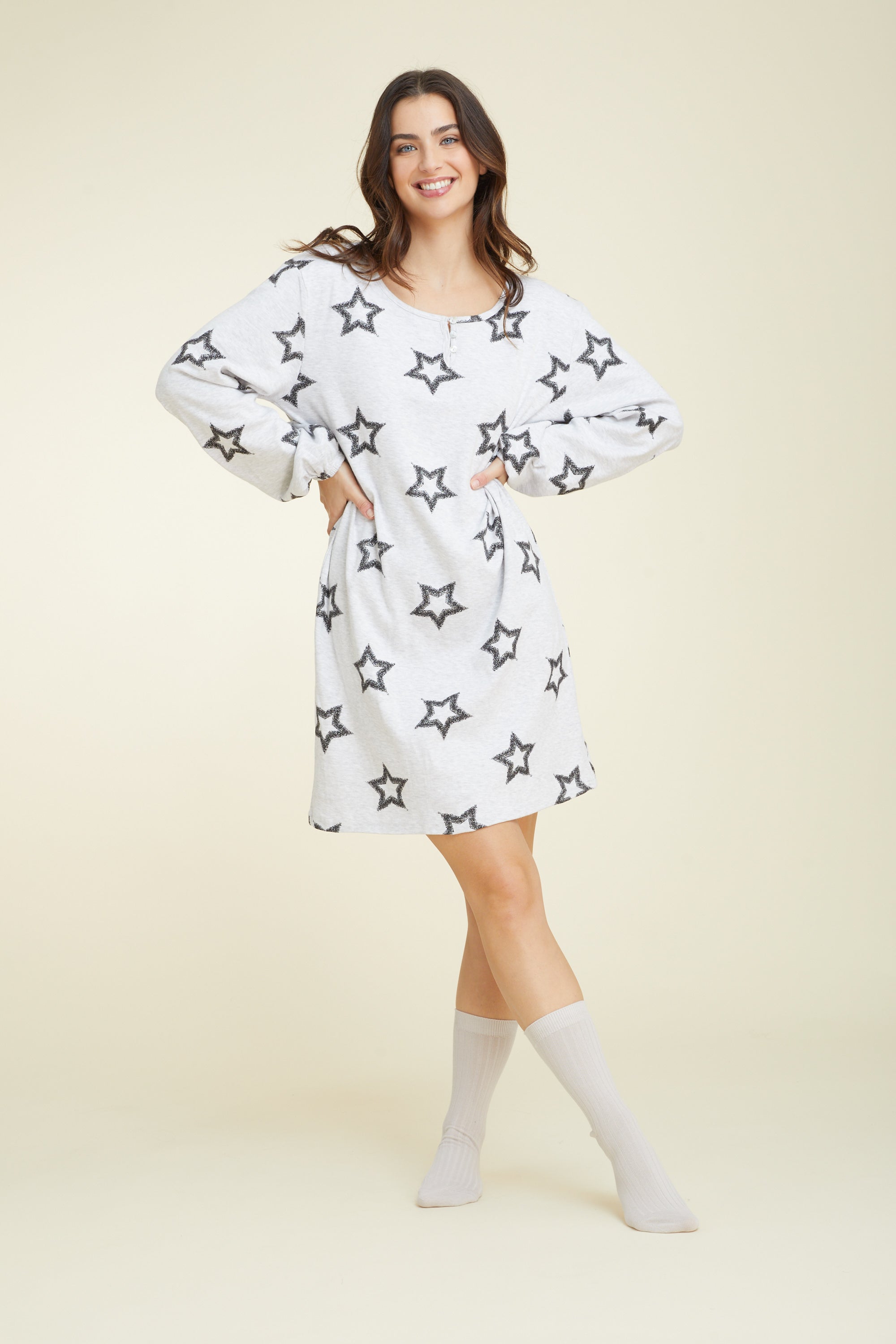 כותונת לילה בד כותנה הדפס כוכבים - אפור