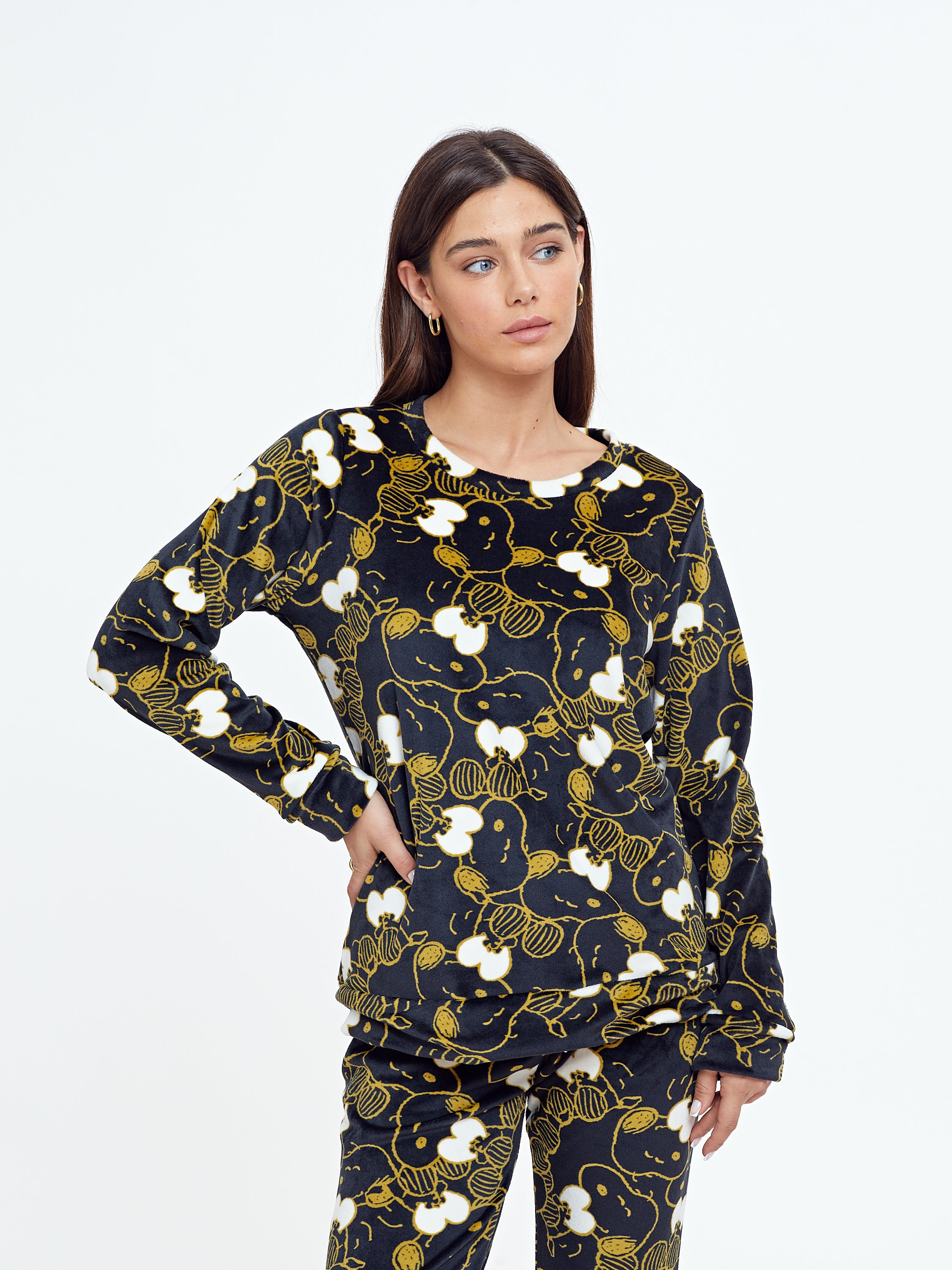 פיג'מת קטיפה סנופי - שחור