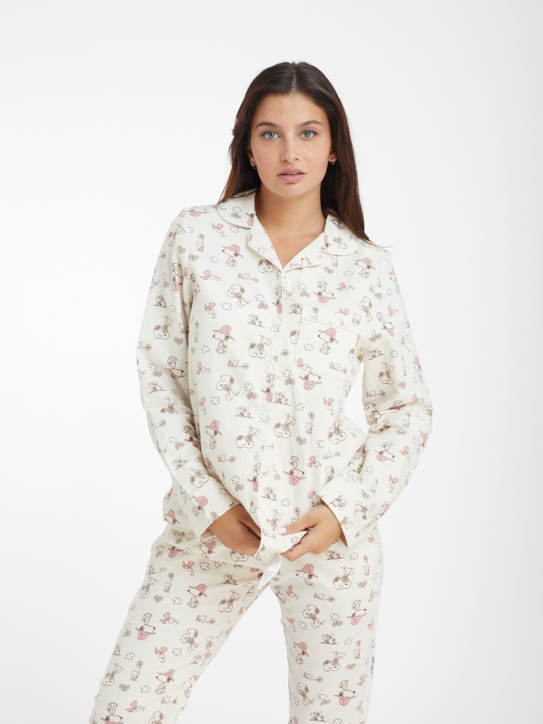 פיג'מה סנופי מכופתרת אינטרלוק - שמנת