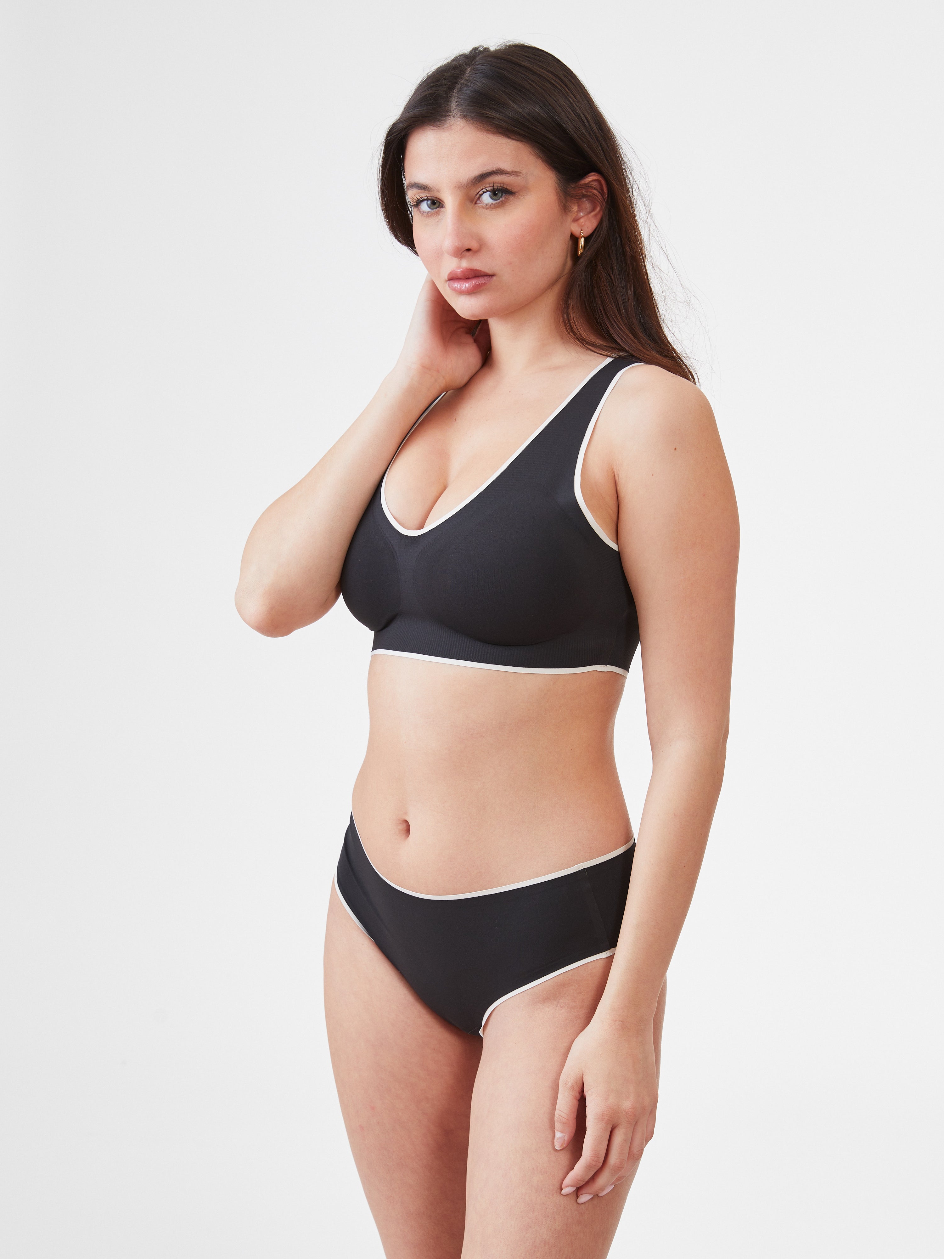 שחור -גוזיית פספול X בגב