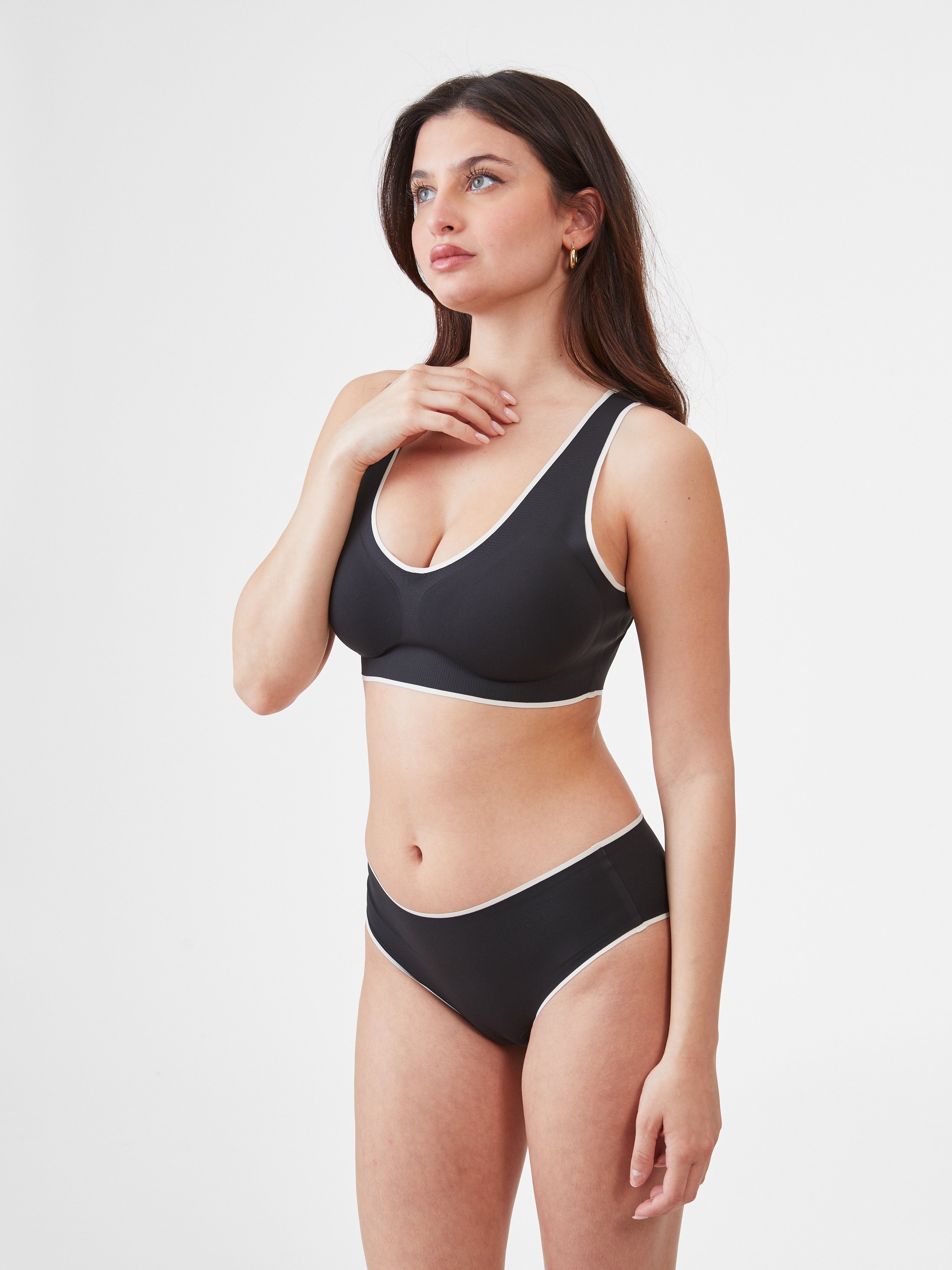 שחור -גוזיית פספול X בגב