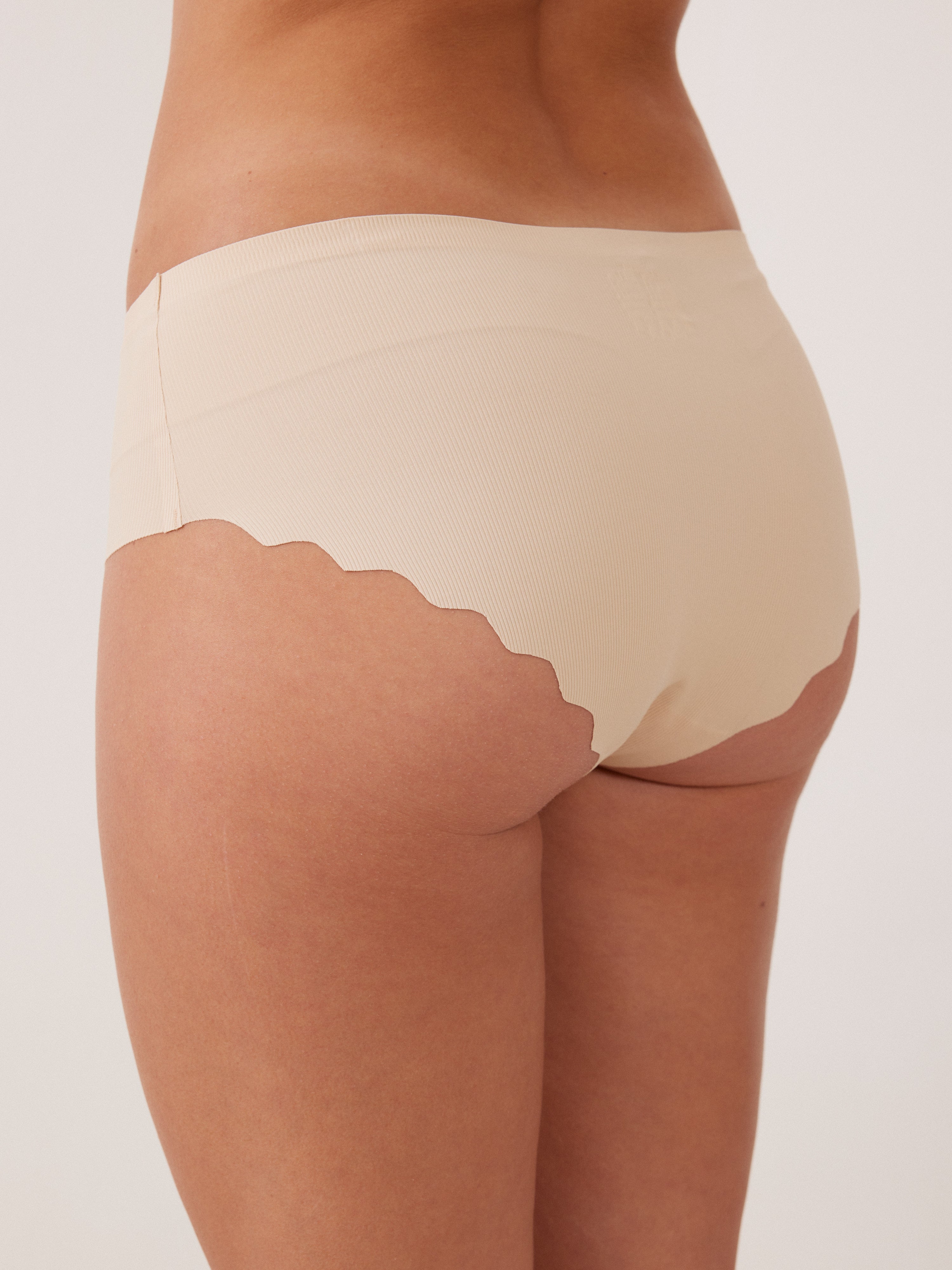 תחתון היי לג ריב מיקרו בצבע בז JASMINE