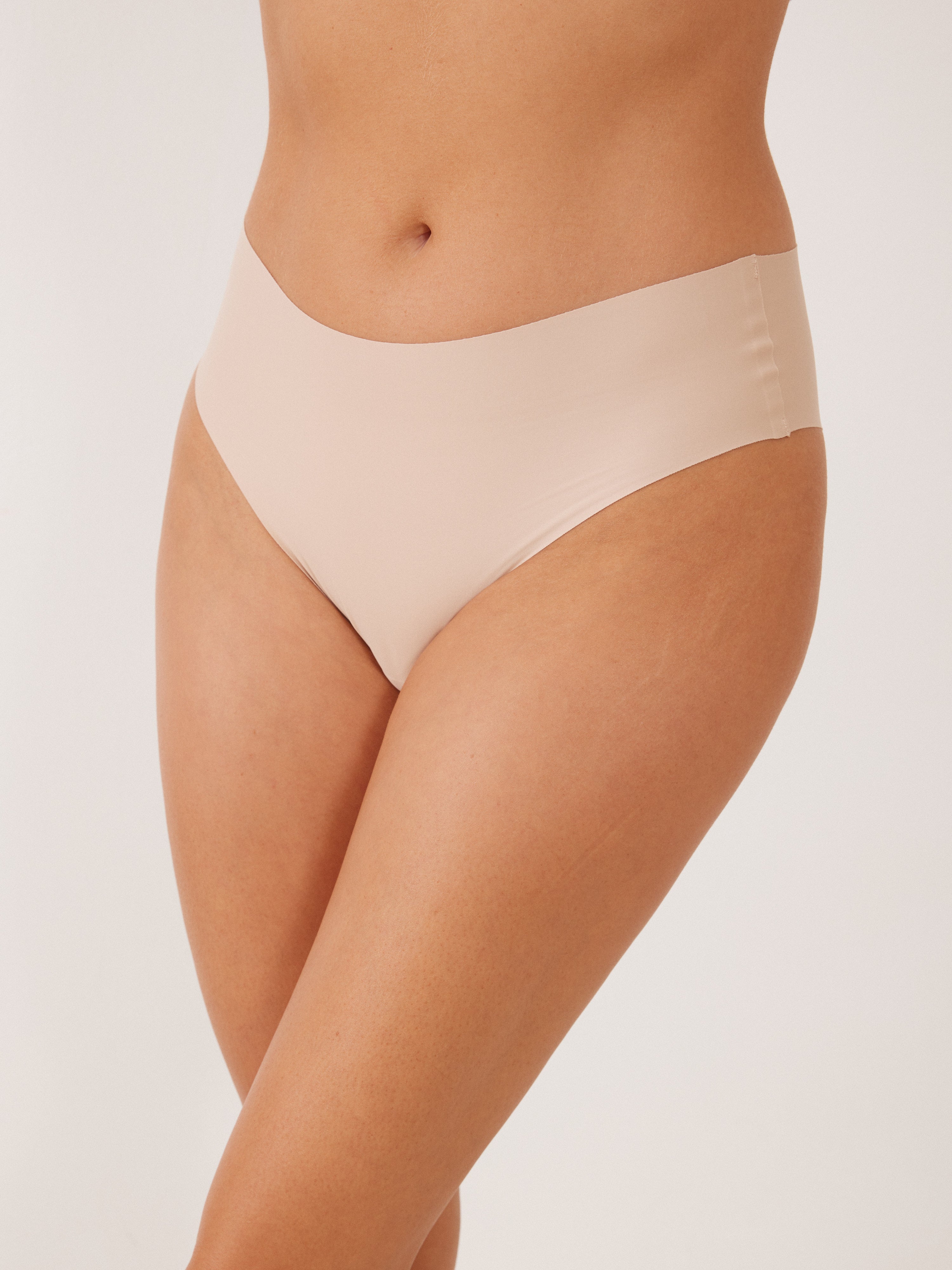 תחתון ברזילאי CLEAN CUT בוניטה - שמפניה