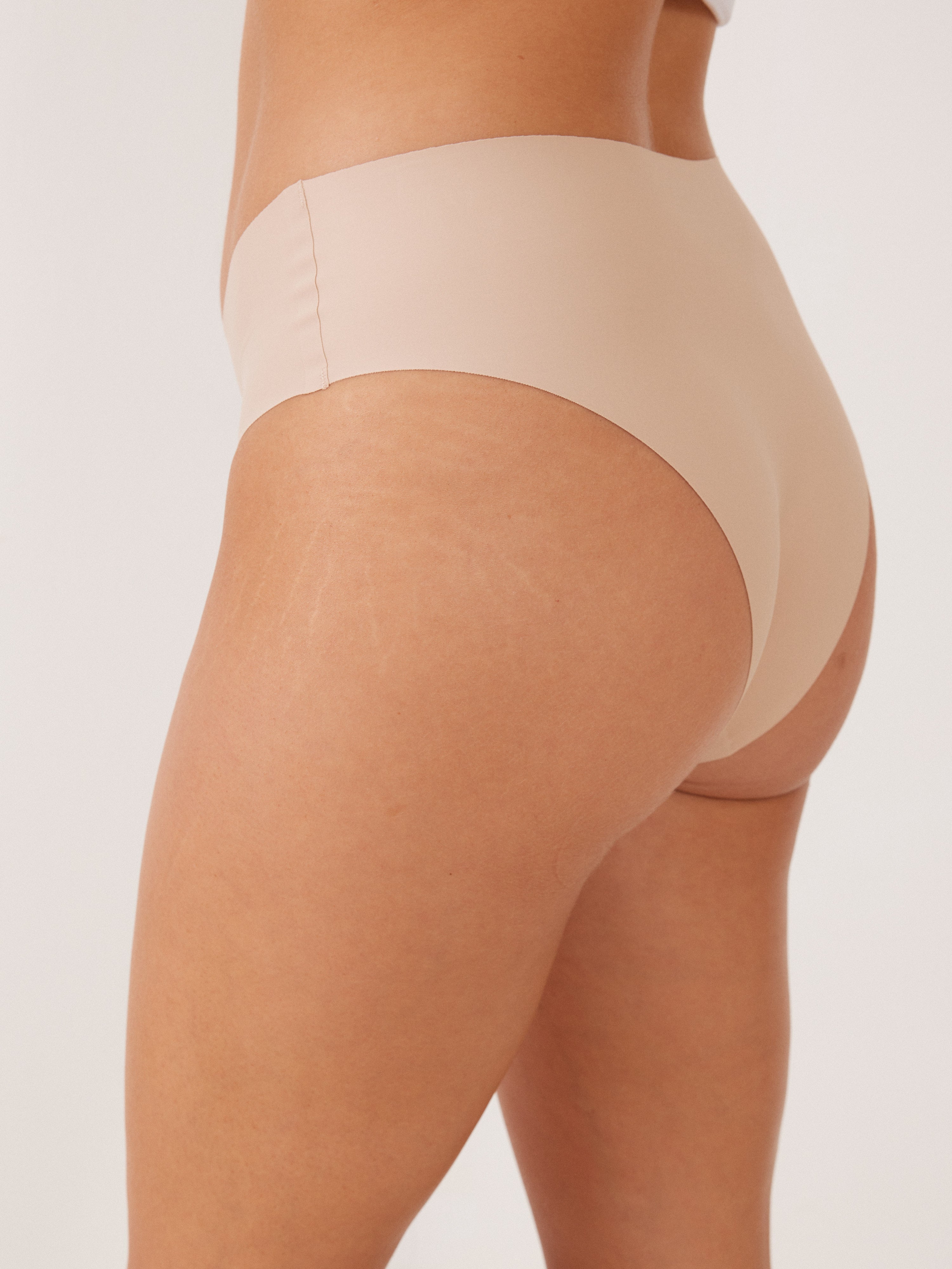 תחתון ברזילאי CLEAN CUT בוניטה - שמפניה