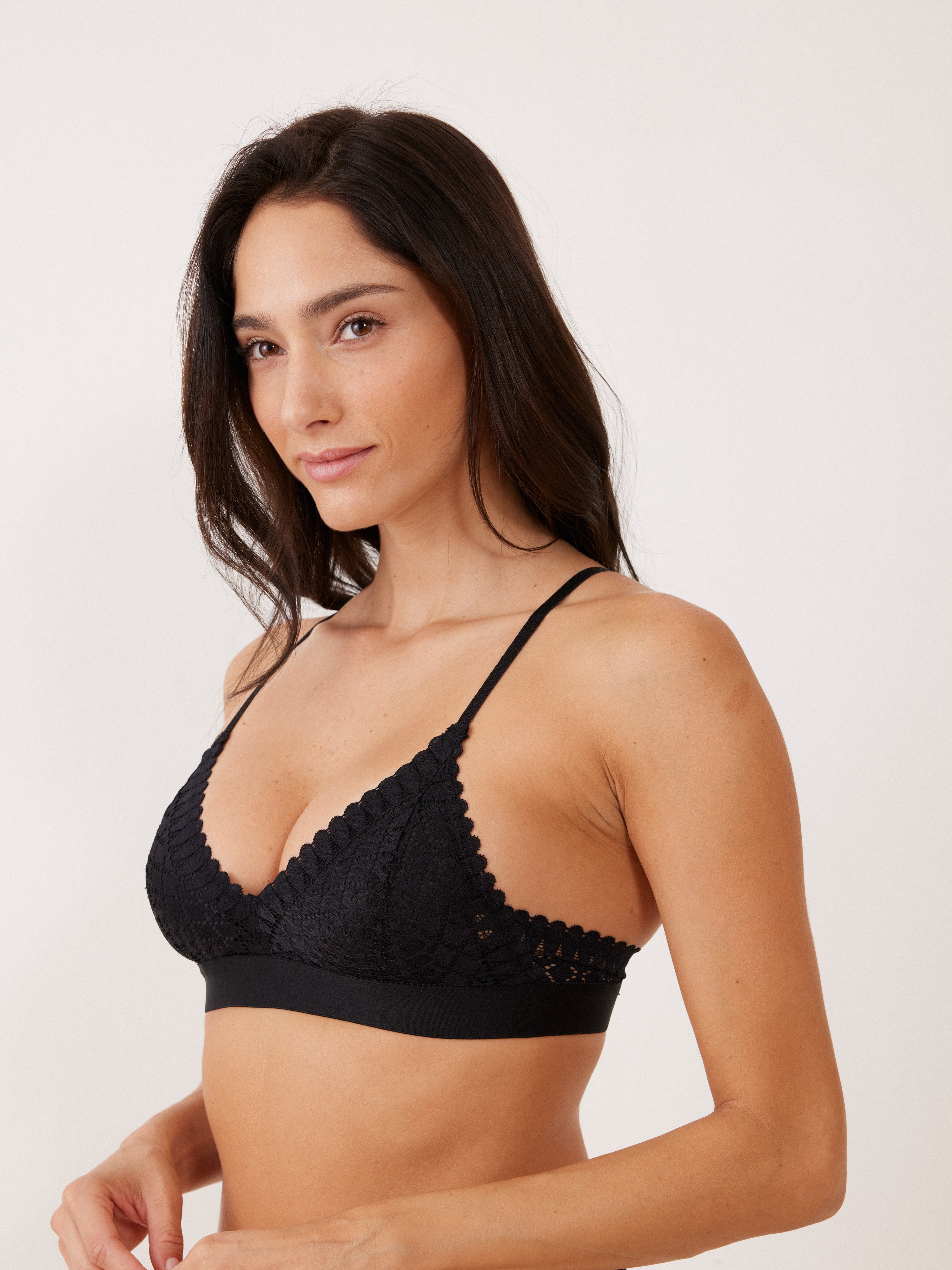 בראלט תחרה ריפוד קל - שחור