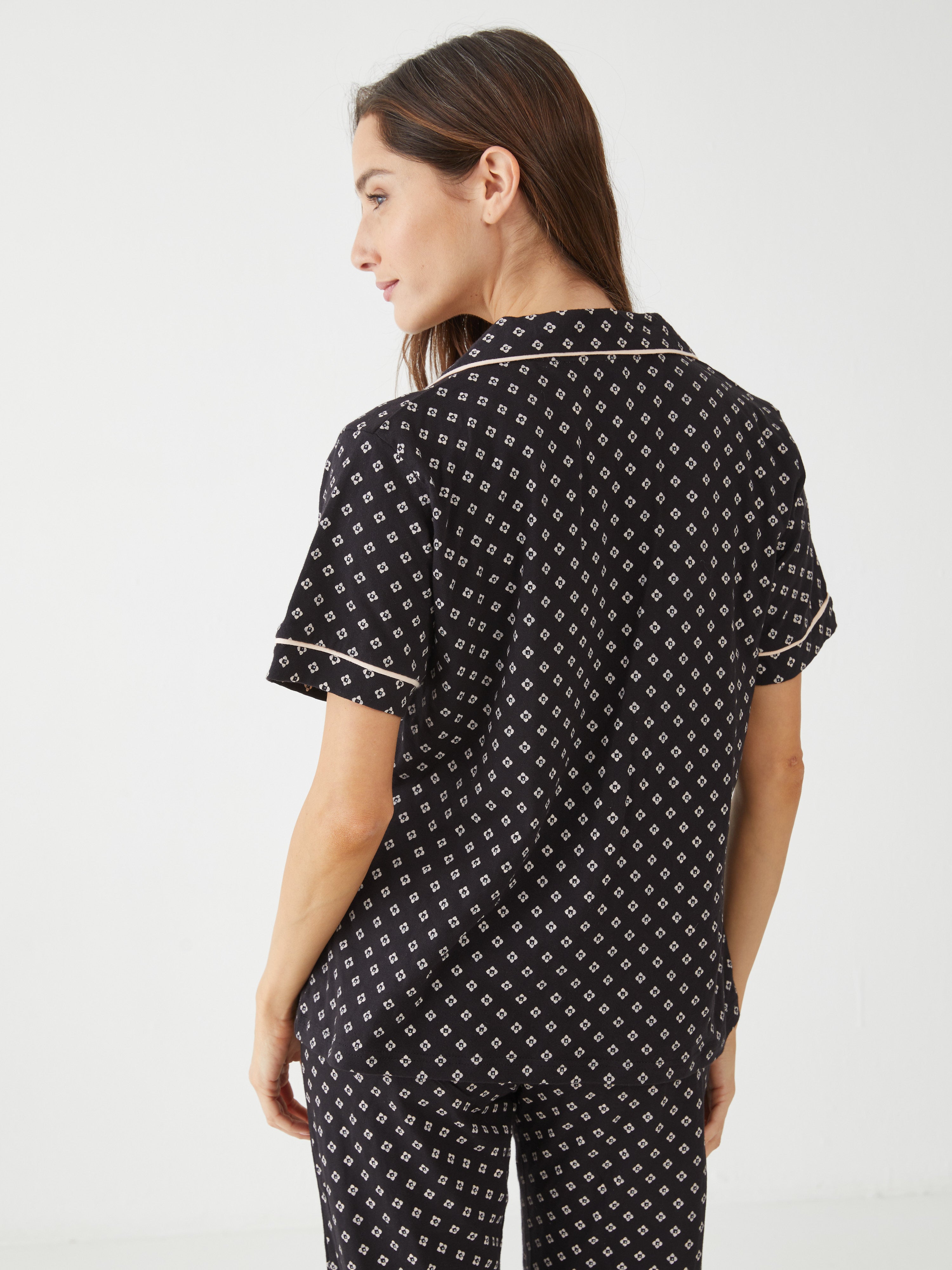 פיגמה מכופתרת מ.ארוך- פרחים - שחור