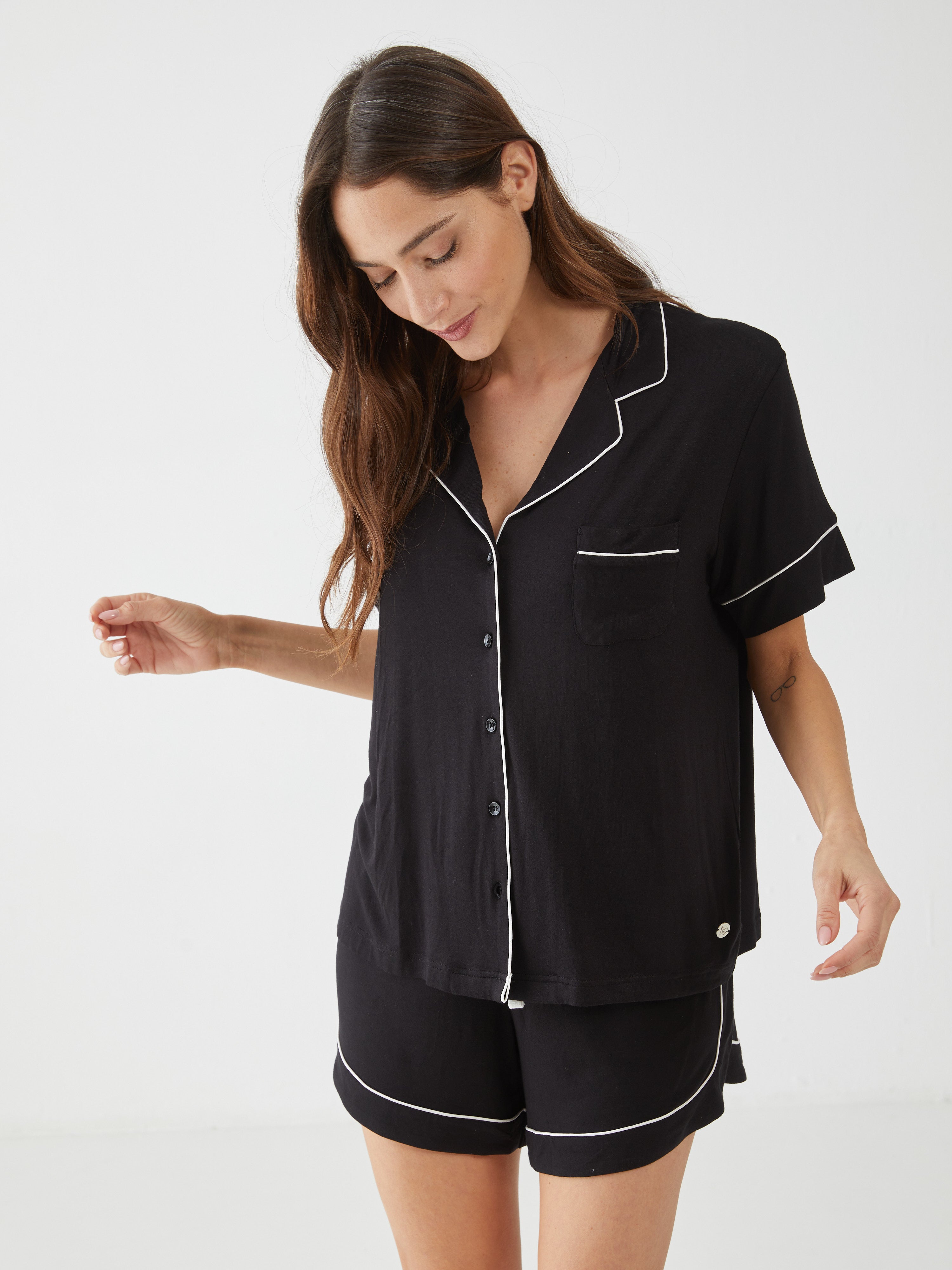 טהבד מכופתרת מ.קצר קלאסי - שחור