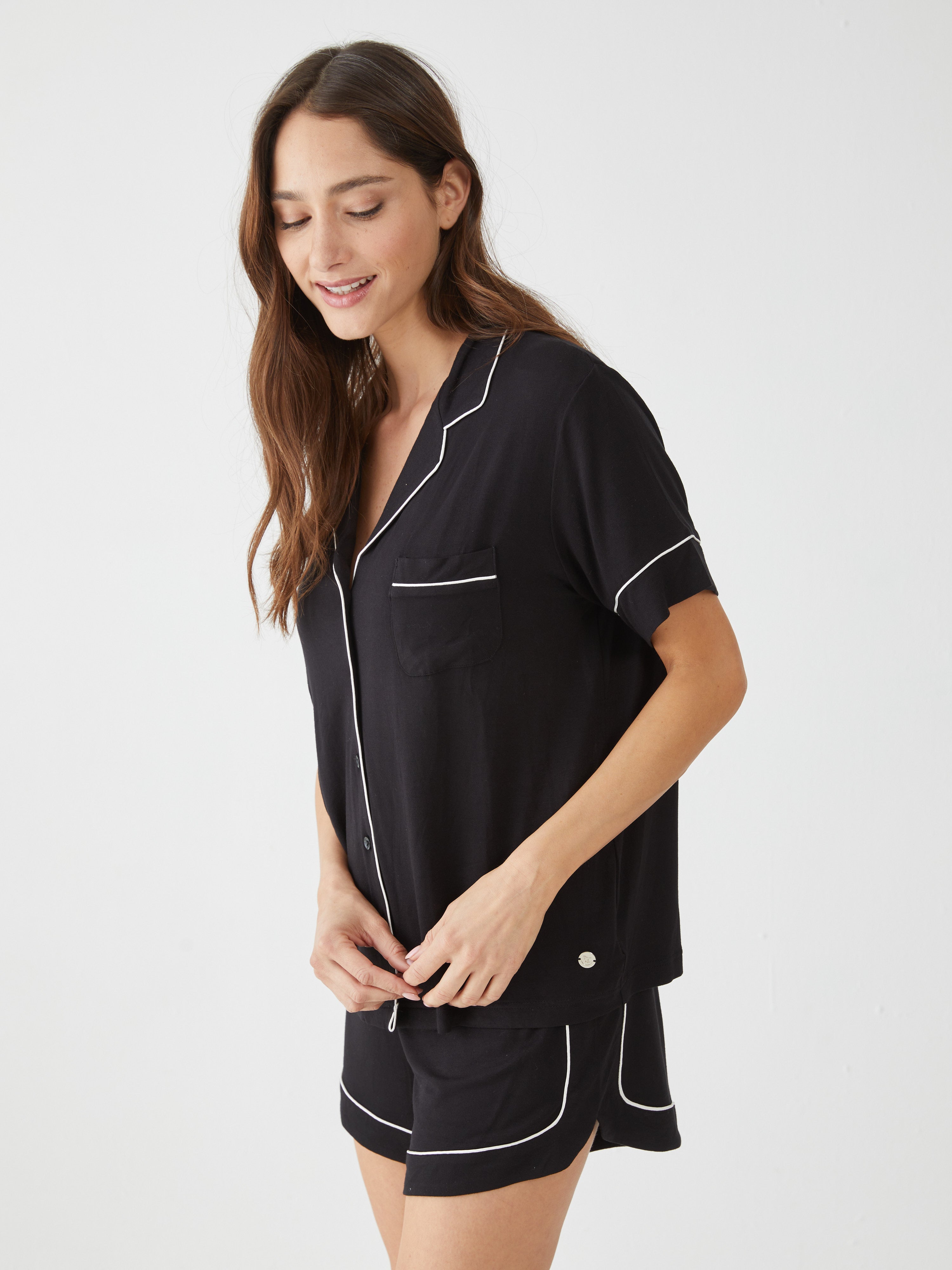 טהבד מכופתרת מ.קצר קלאסי - שחור