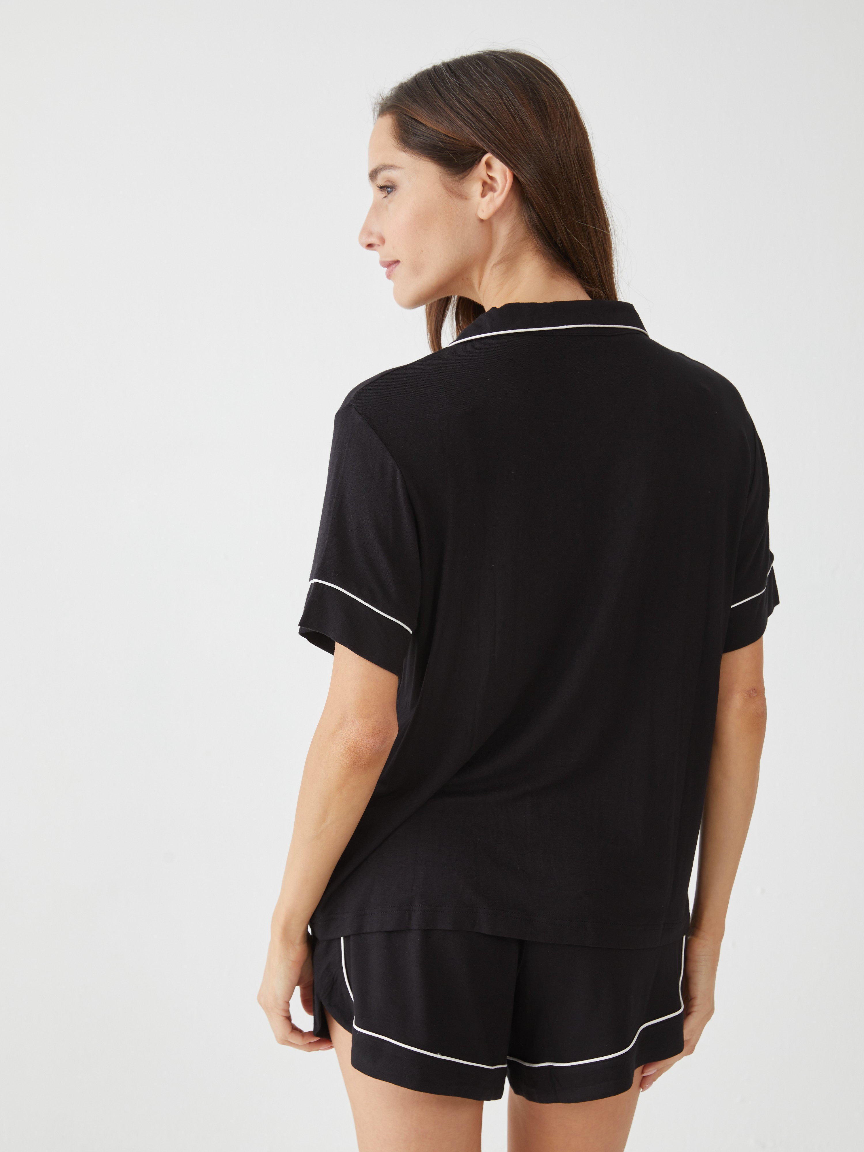 טהבד מכופתרת מ.קצר קלאסי - שחור