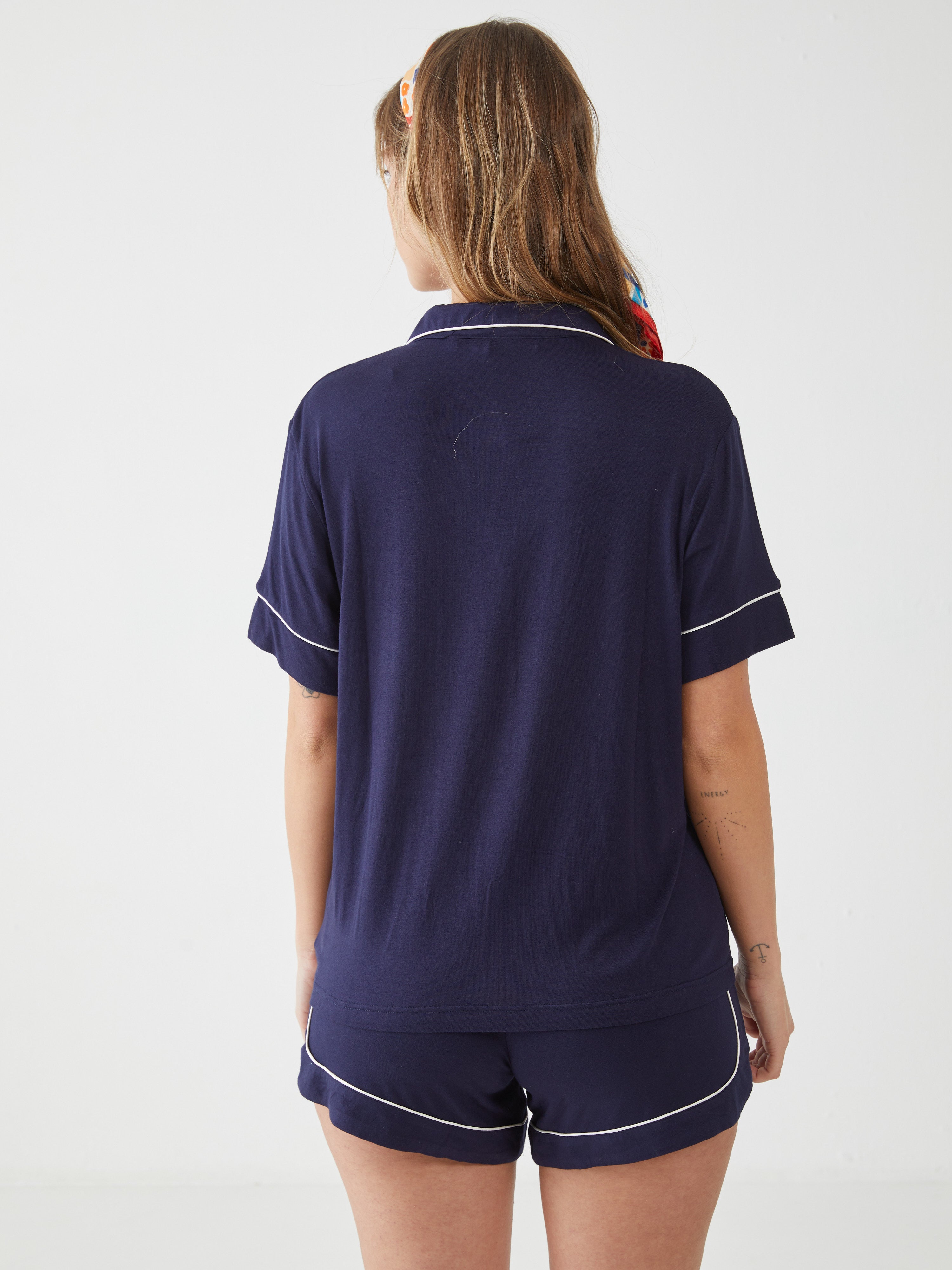 טהבד מכופתרת מ.קצר קלאסי - כחול נייבי