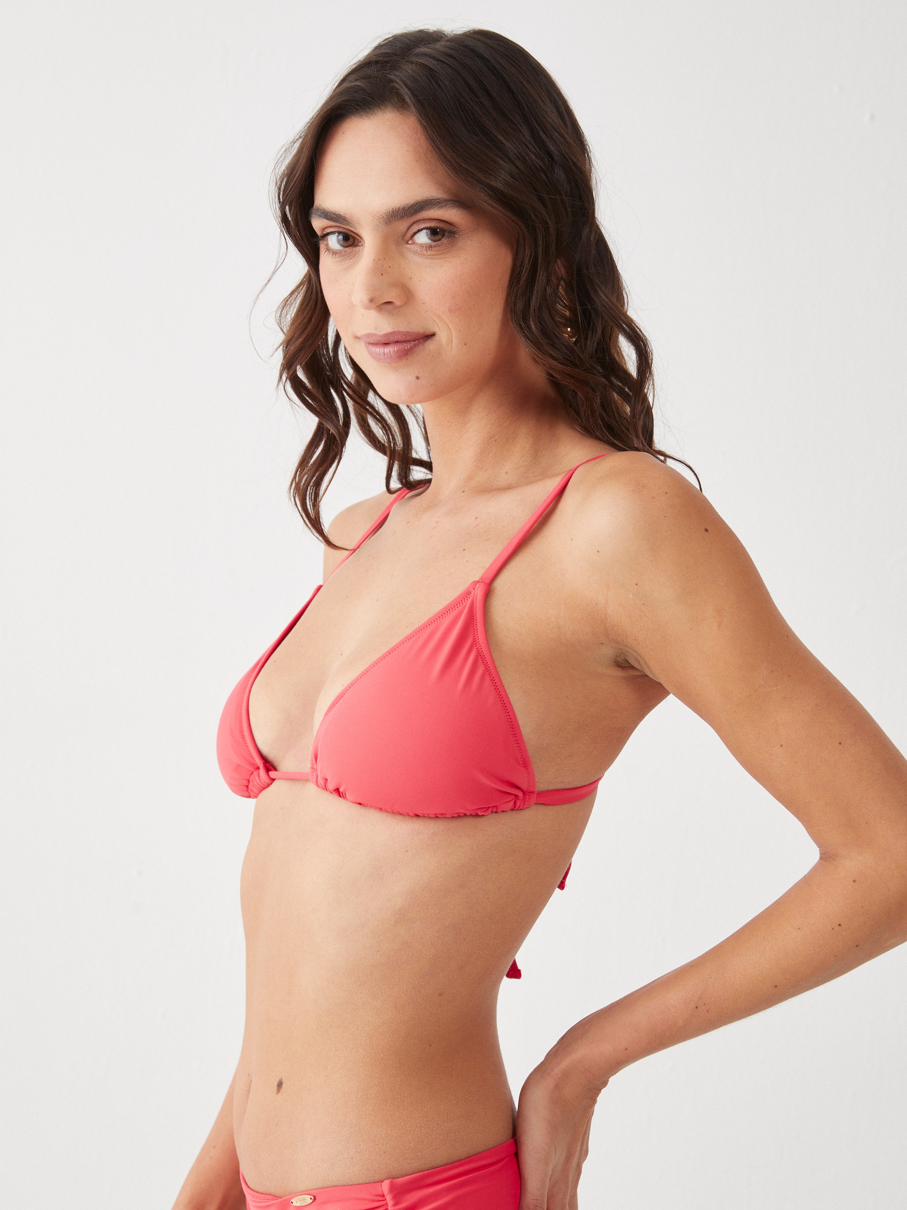 חזיית משולשים בייסיק - אדום קורל