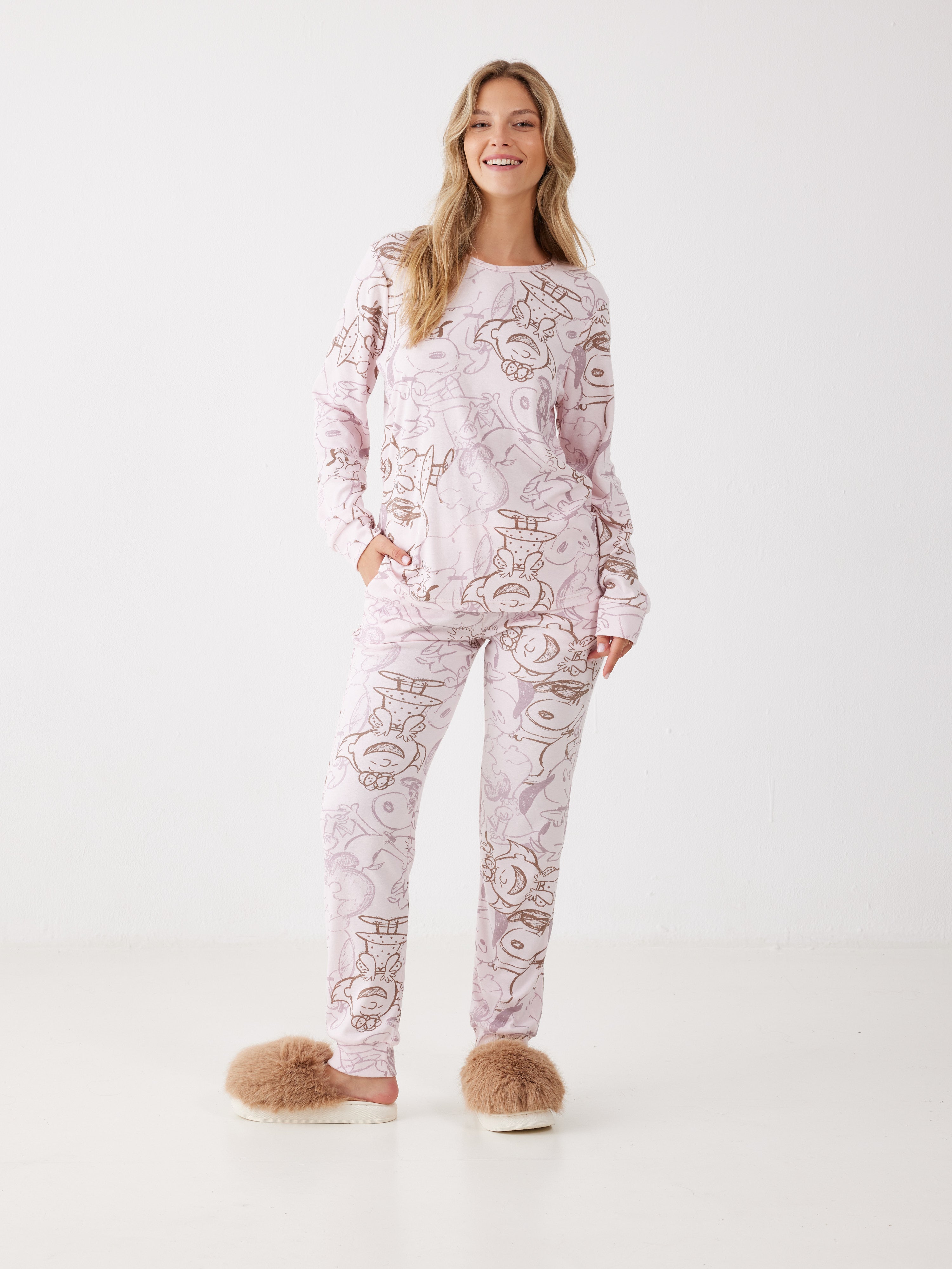פיג'מה סנופי אינטרלוק - ורוד