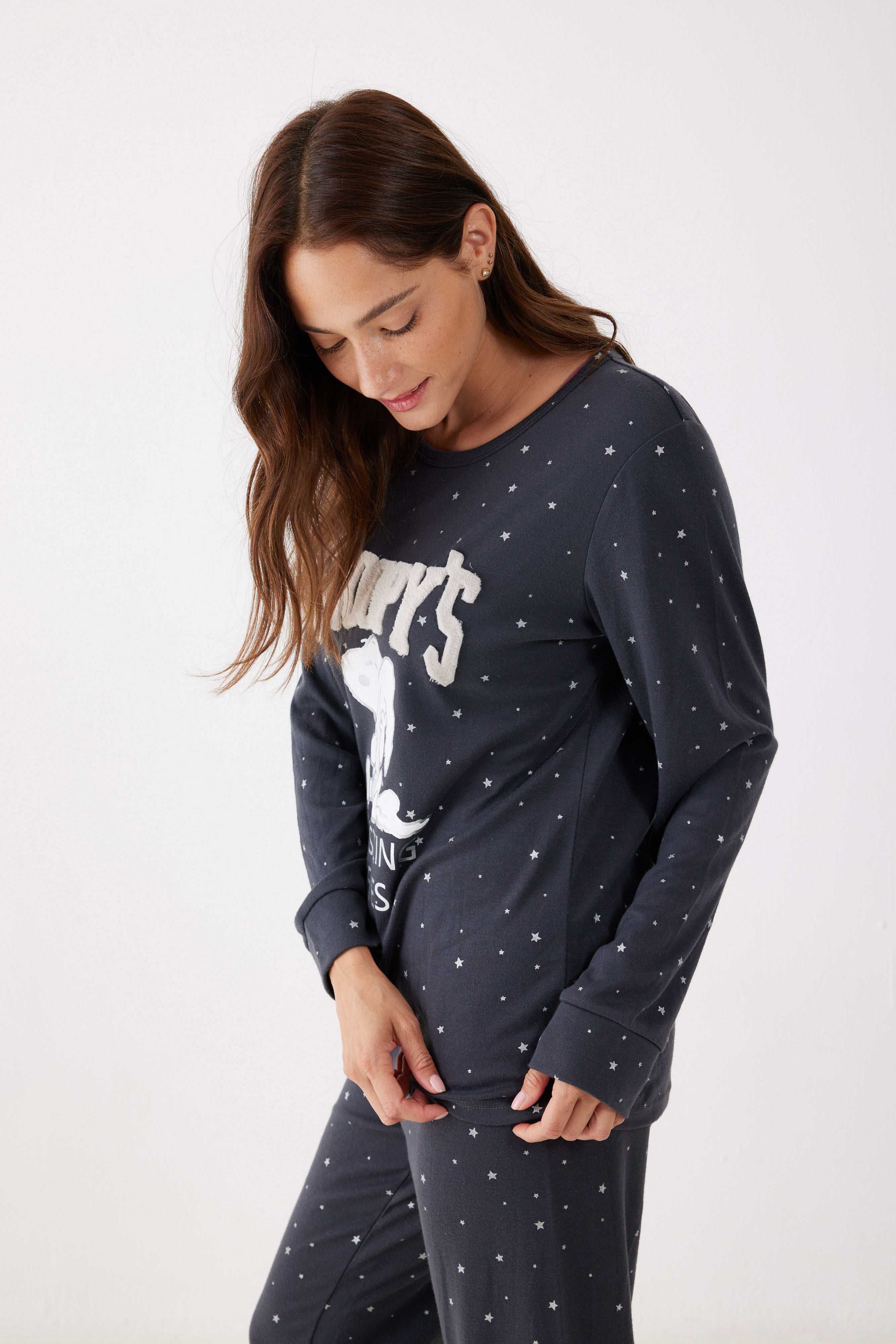 פיג'מה סנופי אינטרלוק - אפור כהה**