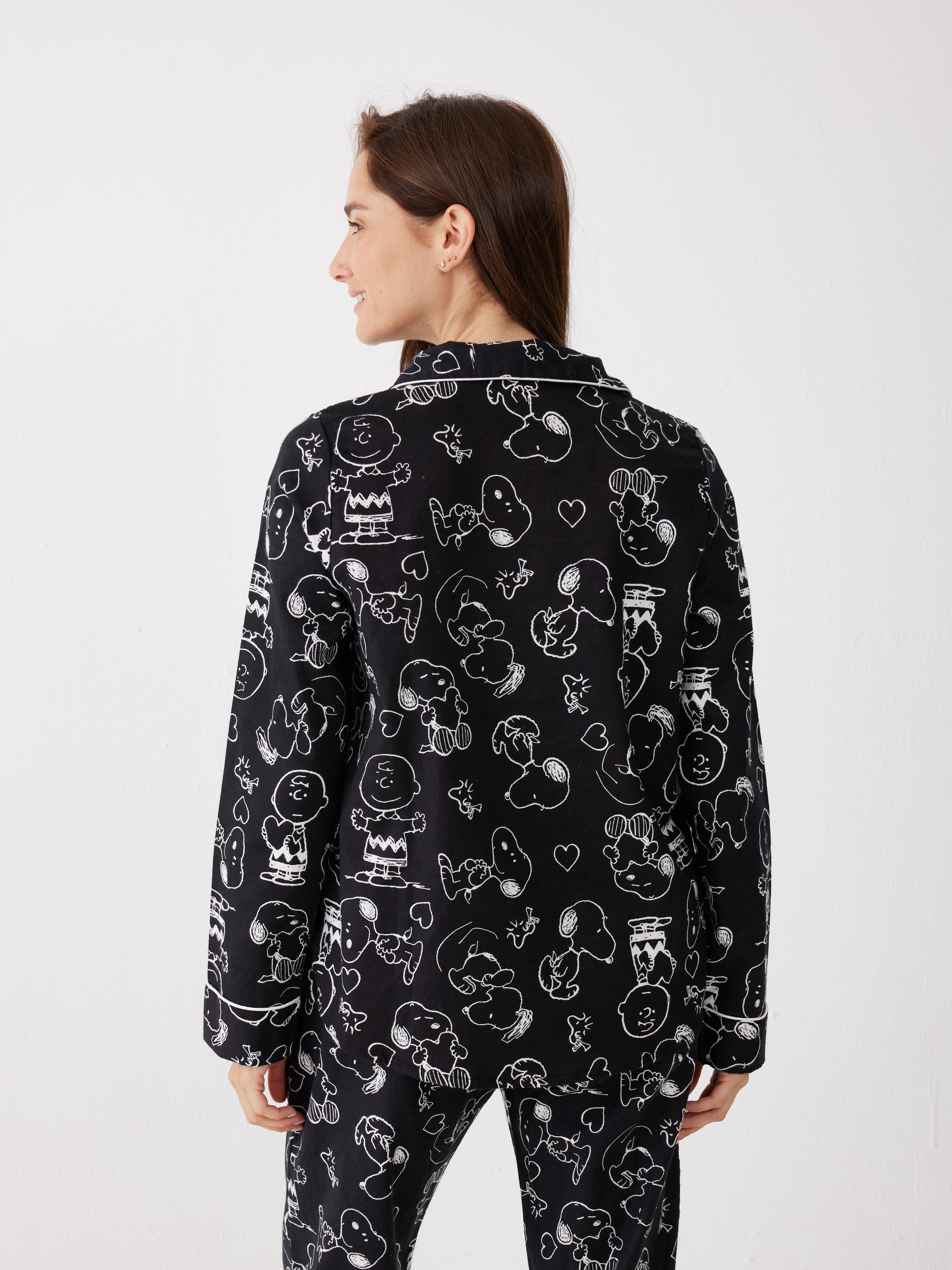 פיג'מה מכופתרת סנופי וחברים 100% כותנה ארוגה - שחור