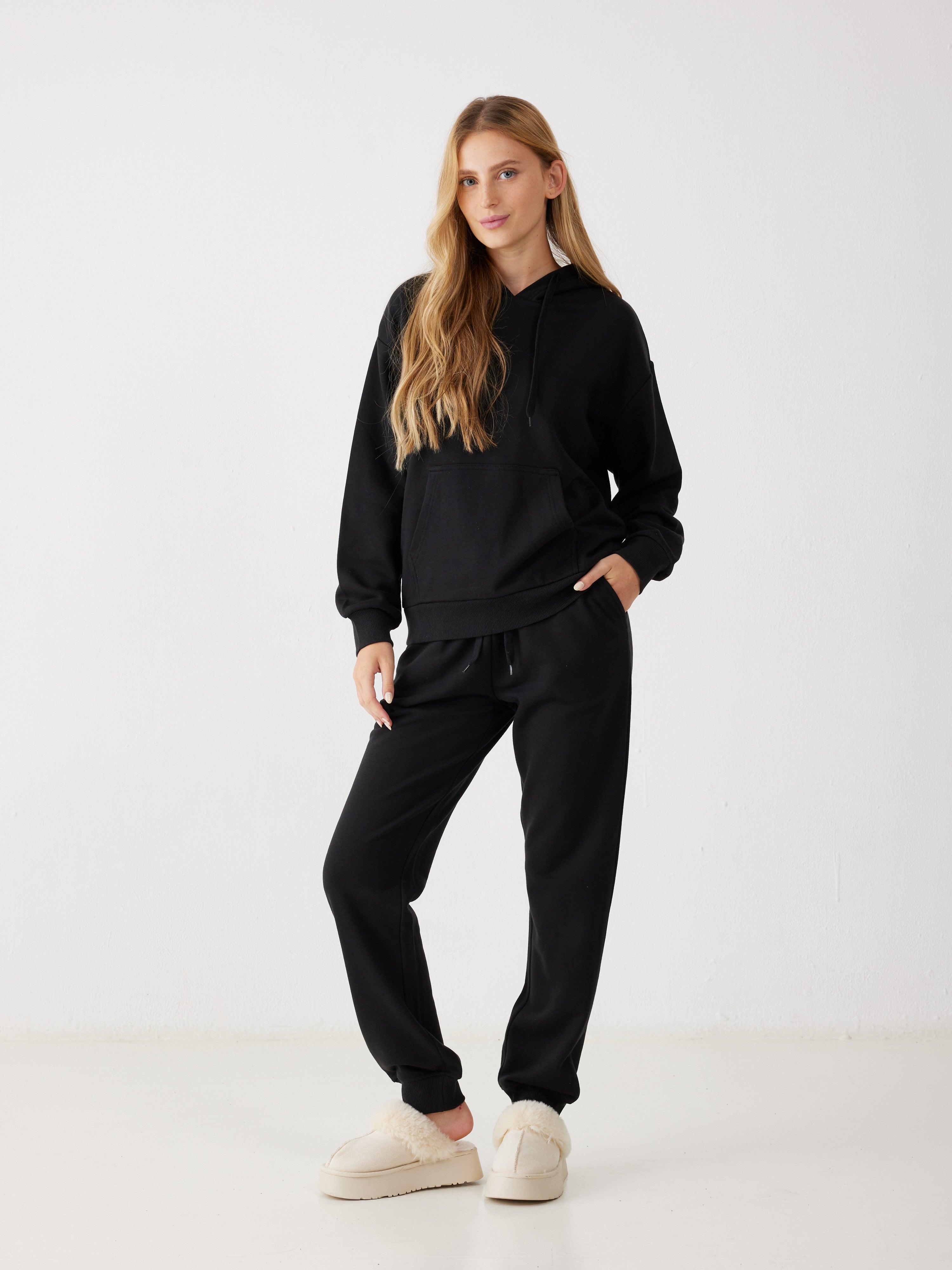 חליפת פנאי קפוצ'ון פרנץ' טרי - שחור