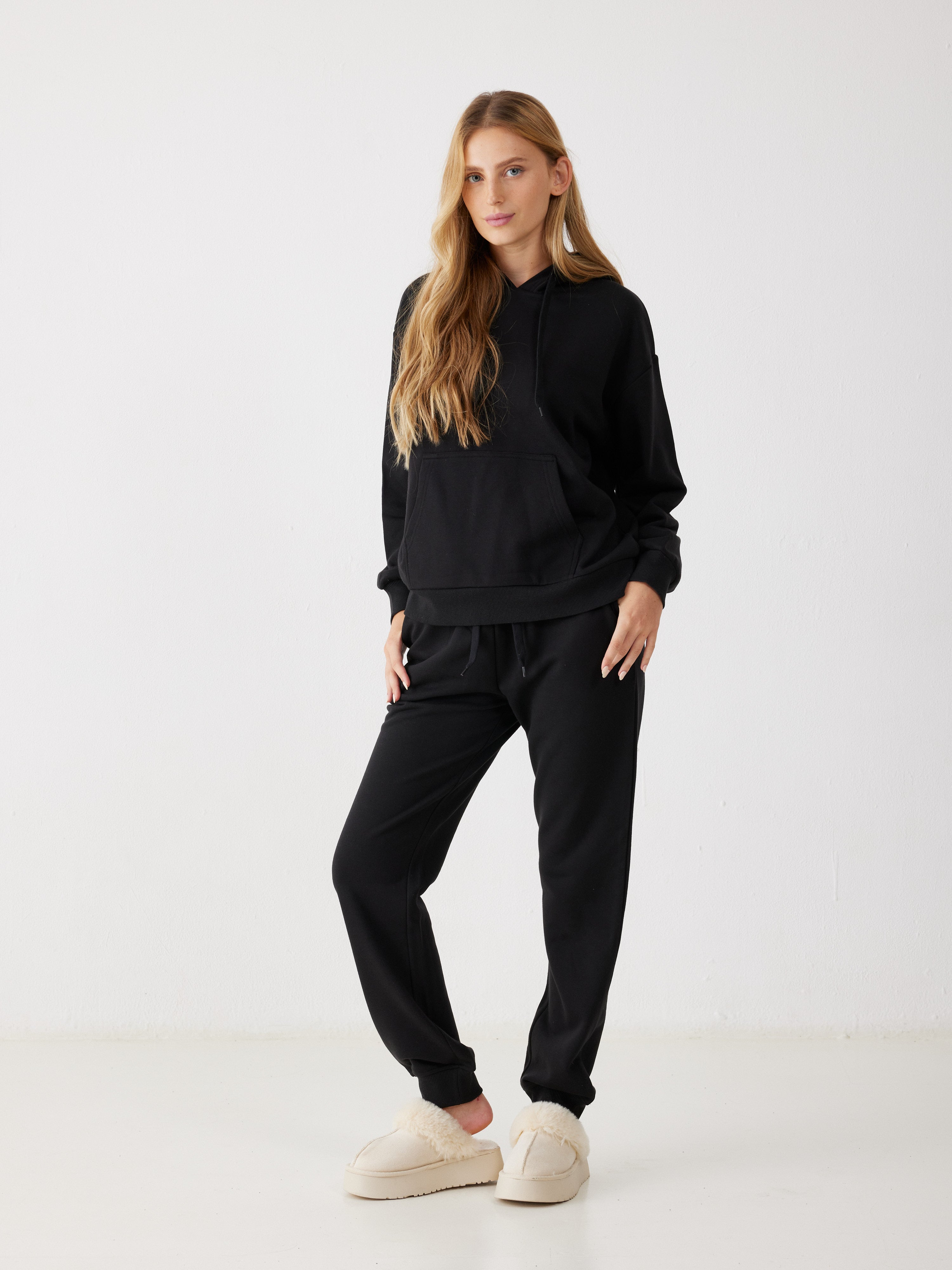 חליפת פנאי קפוצ'ון פרנץ' טרי - שחור