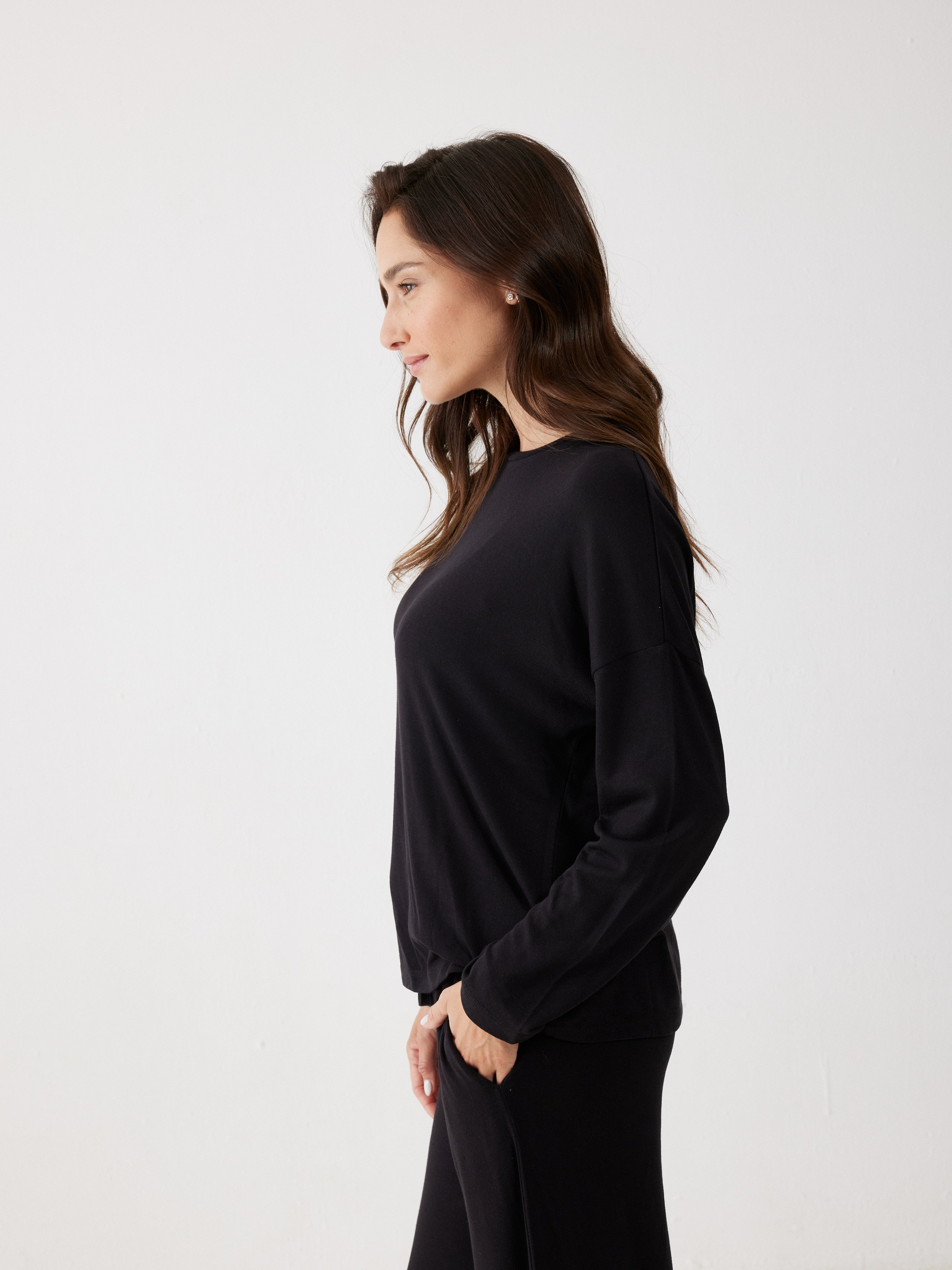 חליפת פנאי סריג דק - שחור