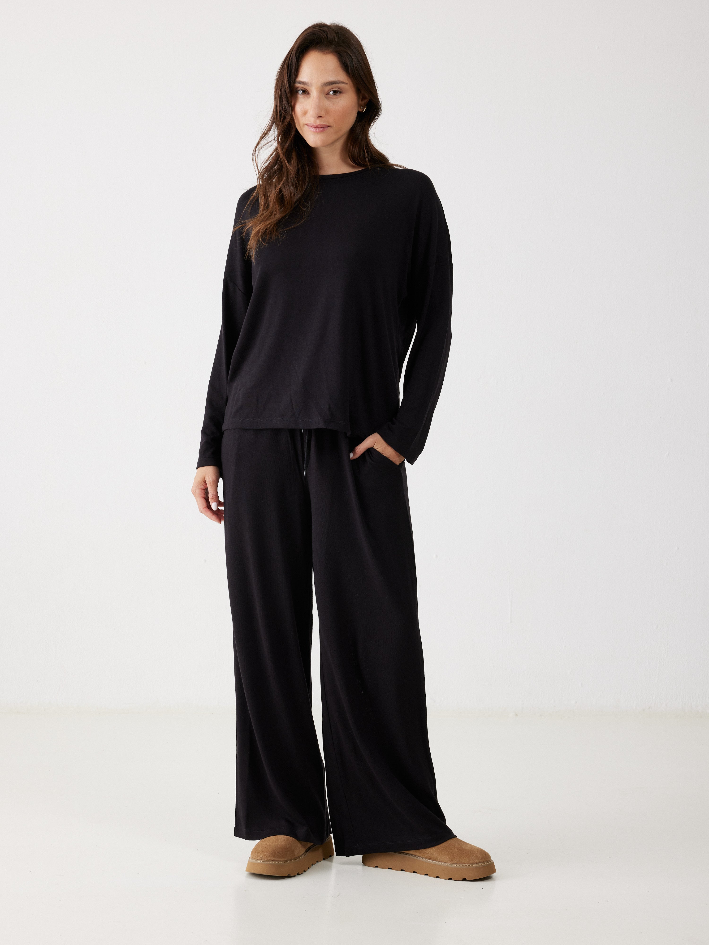 חליפת פנאי סריג דק - שחור