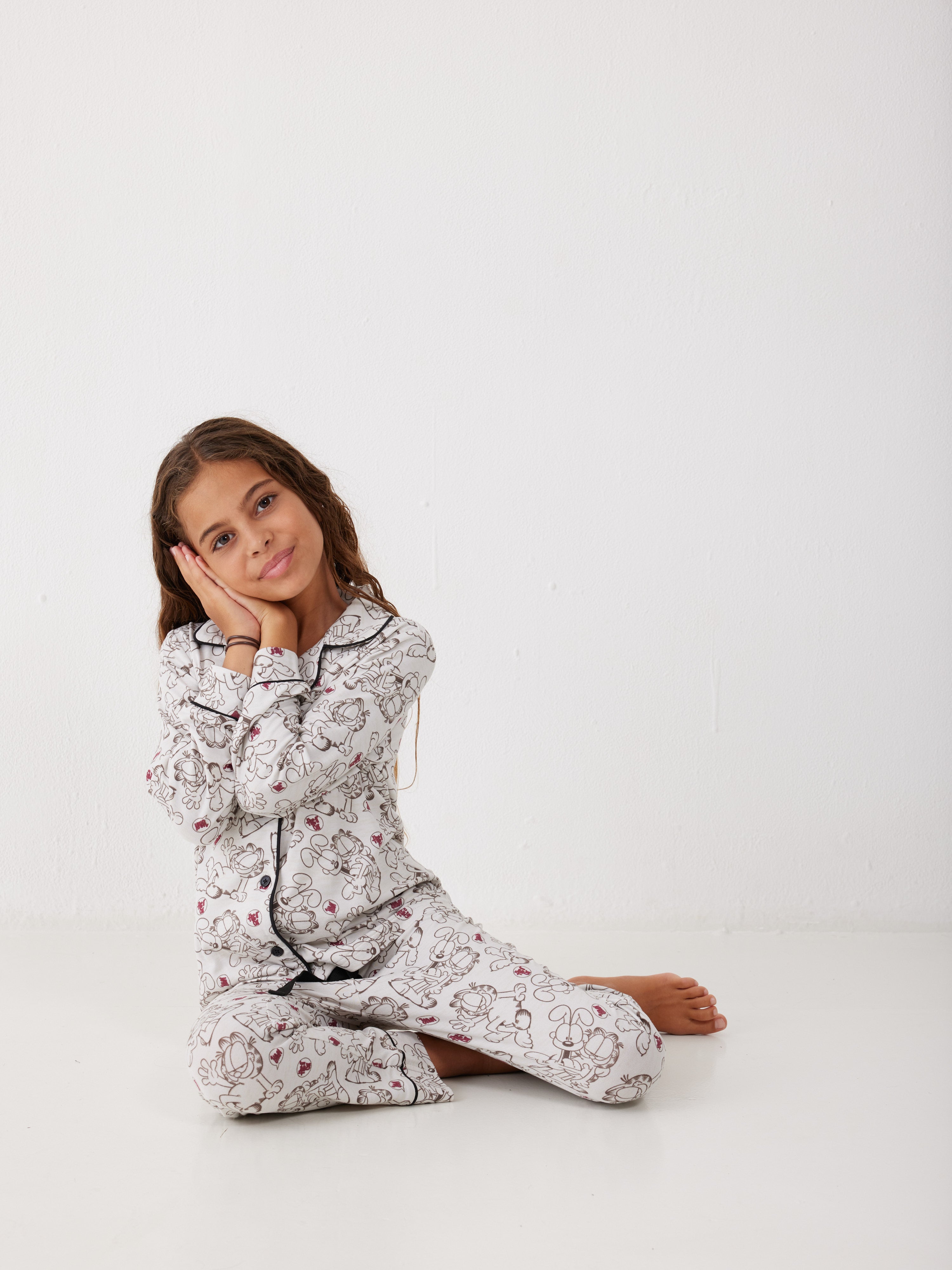 פיג'מה מכופתרת-ילדות גארפילד יאמי - בז'