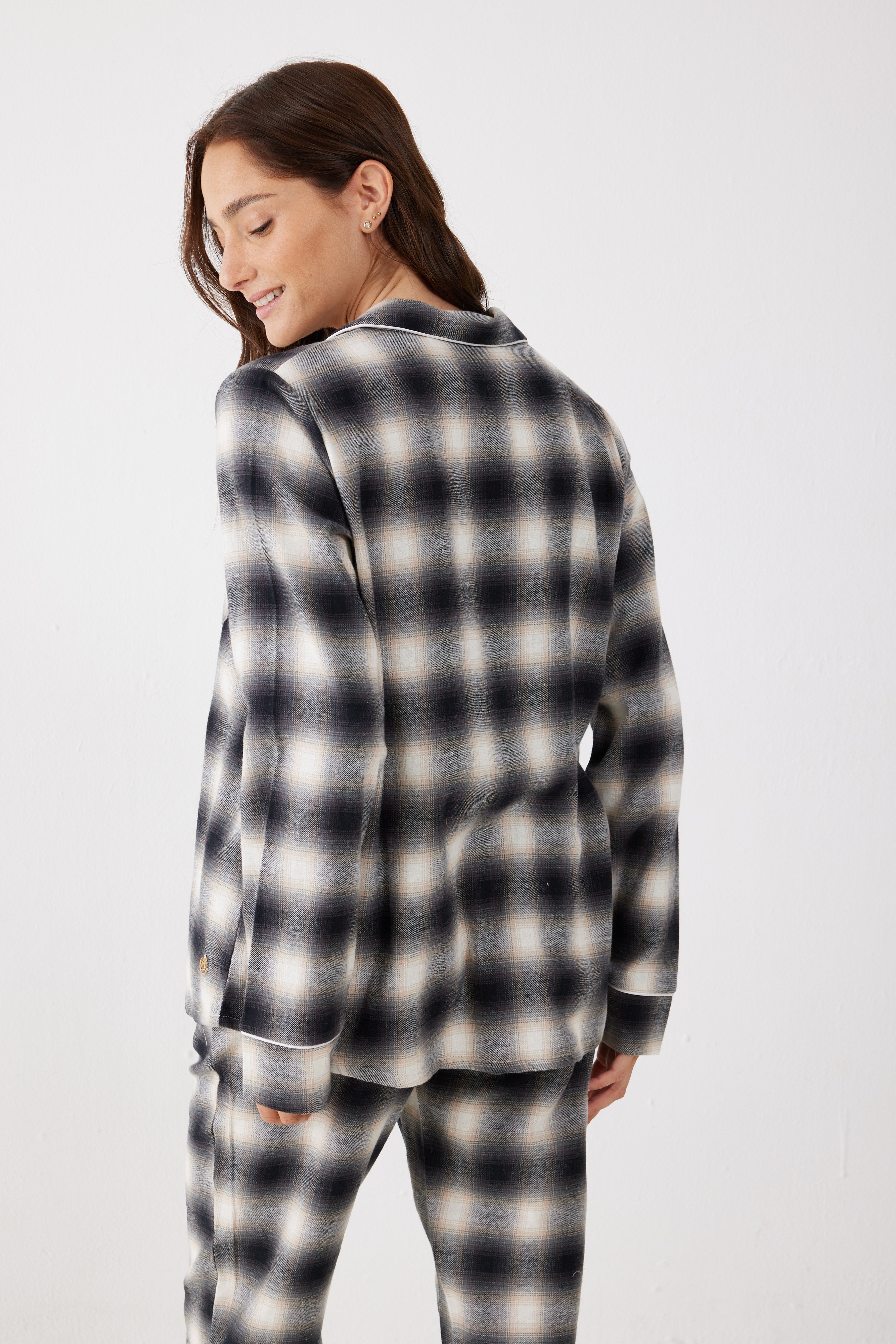 פיג'מה מכופתרת משבצות פלאנל - אפור כהה