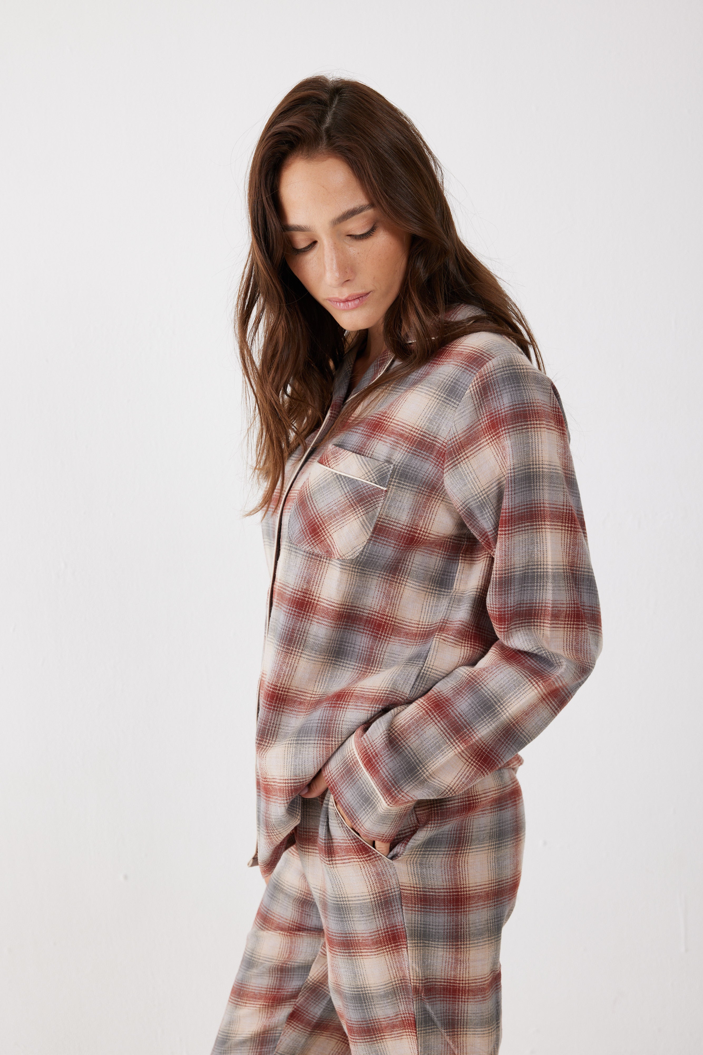 פיג'מה מכופתרת משבצות פלאנל - חול