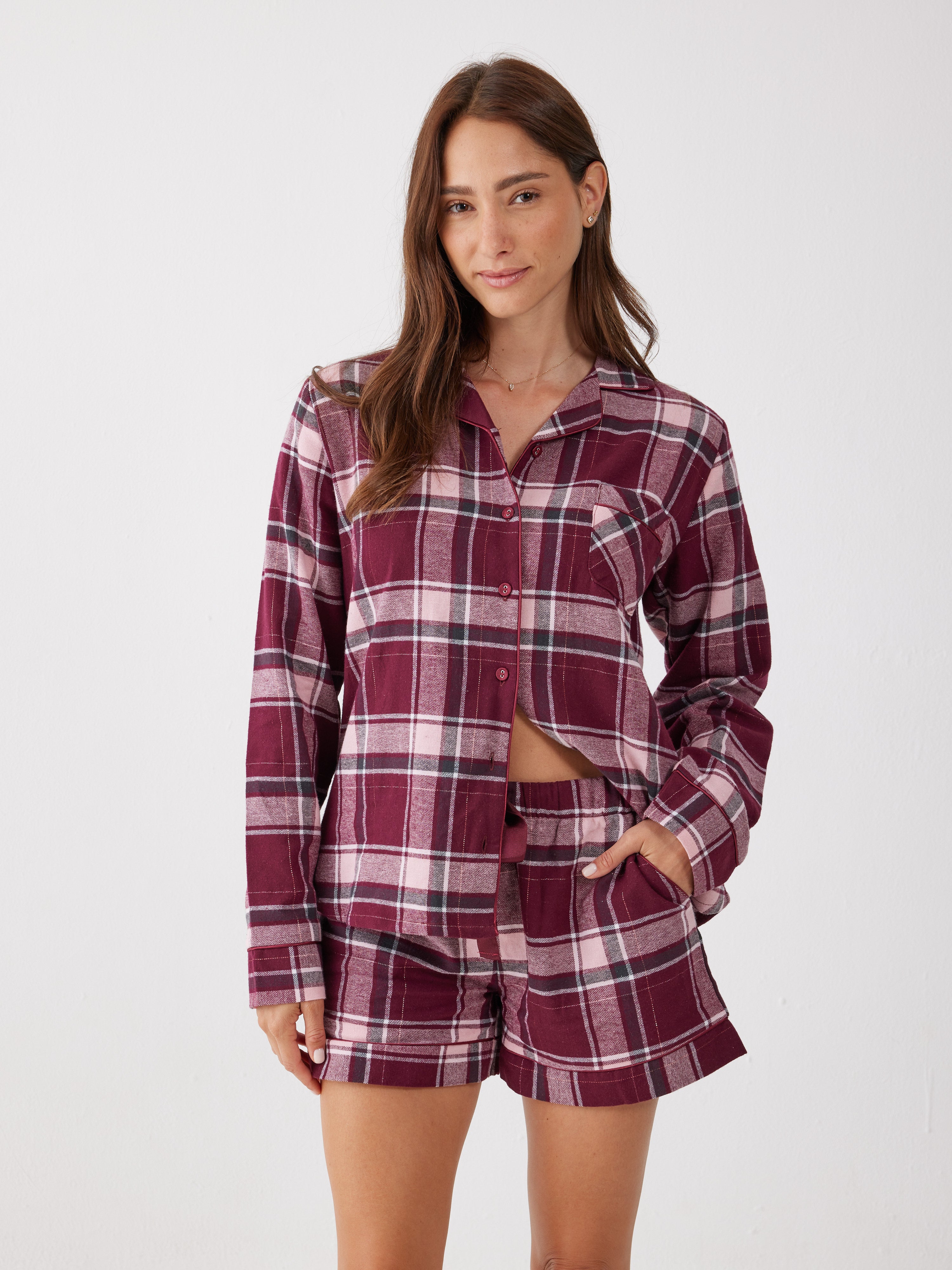 פיג'מת פלנל מכופתרת מכנס קצר - בורדו
