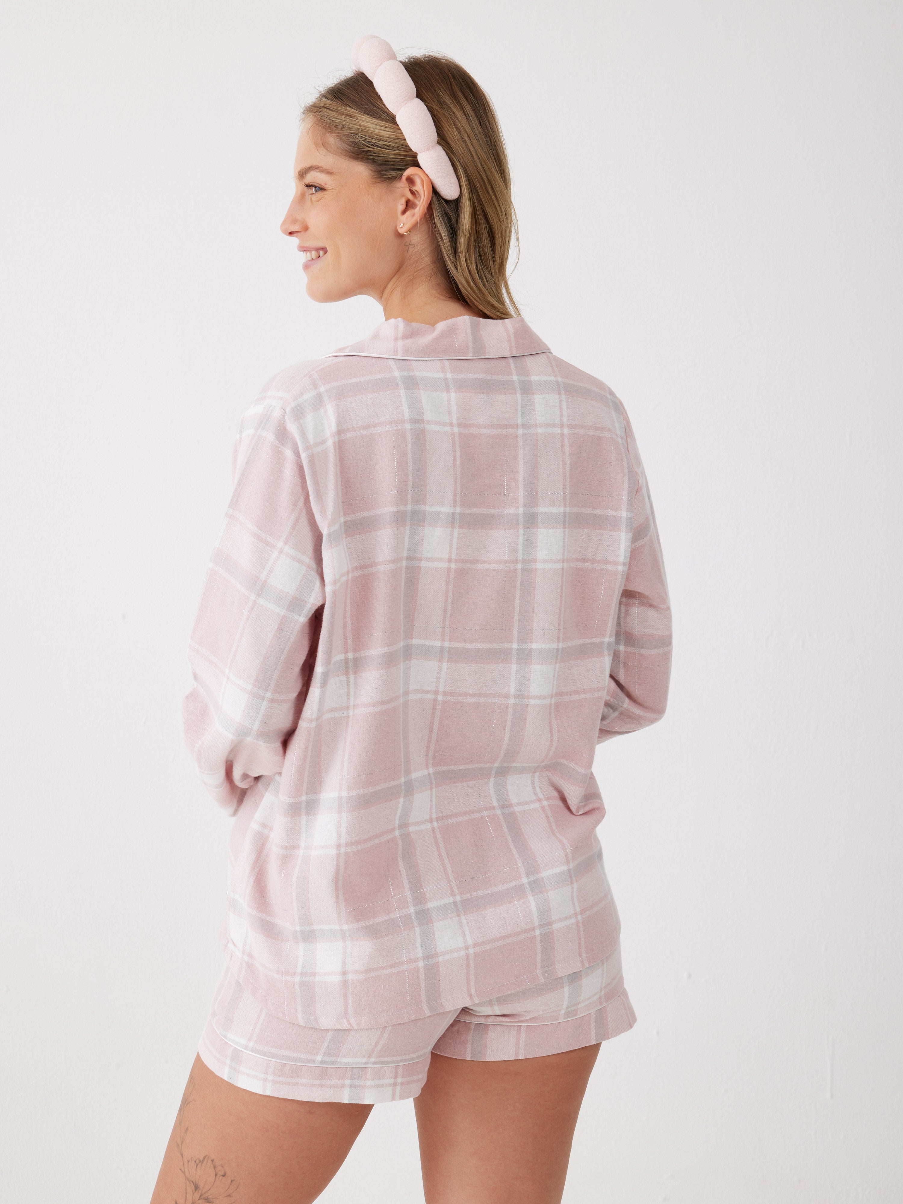 פיג'מת פלנל מכופתרת מכנס קצר - ורוד מעושן