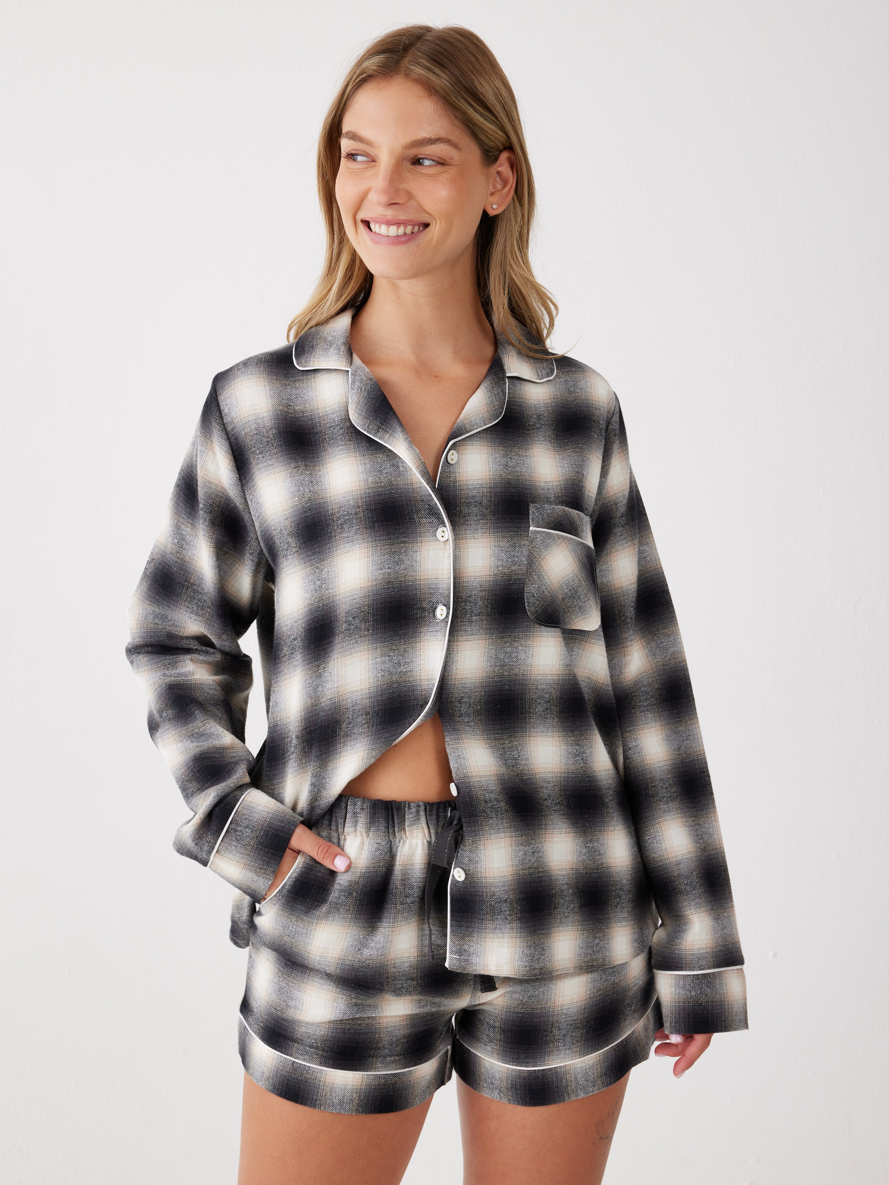 פיג'מה קצרה מכופתרת משבצות פלאנל - אפור כהה