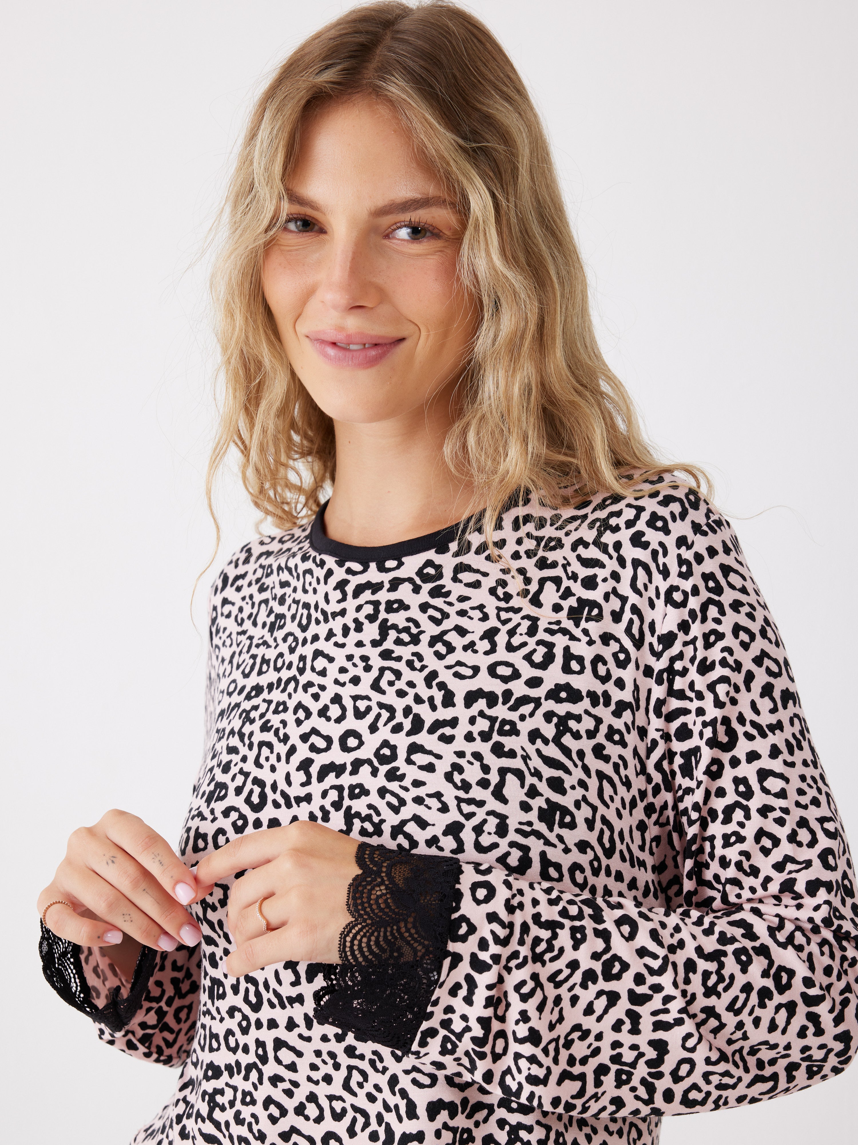 כותונת שרוול 3/4 מנומרת ויסקוזה - ורוד