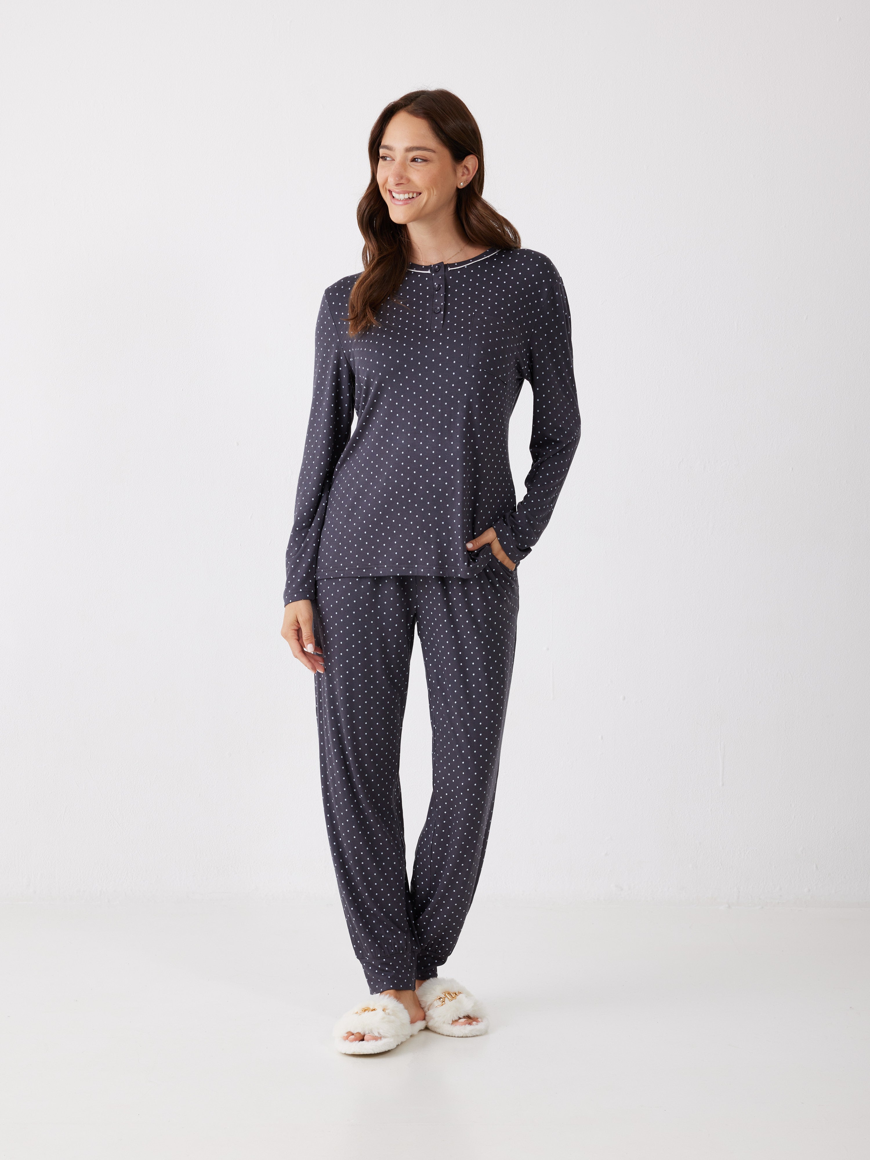פיג'מה נקודות ויסקוזה - אפור כהה