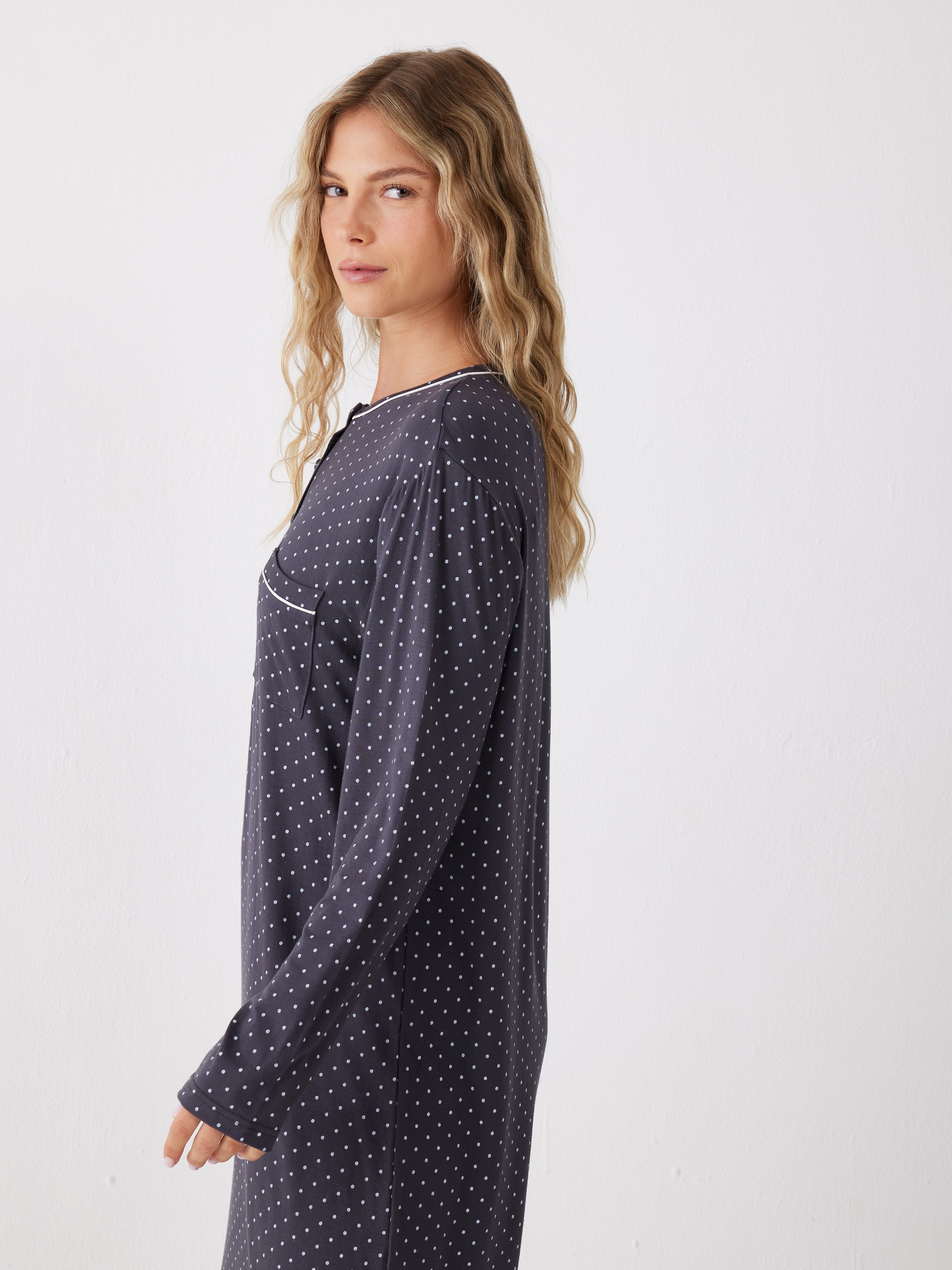 כותונת נקודות ויסקוזה - אפור כהה