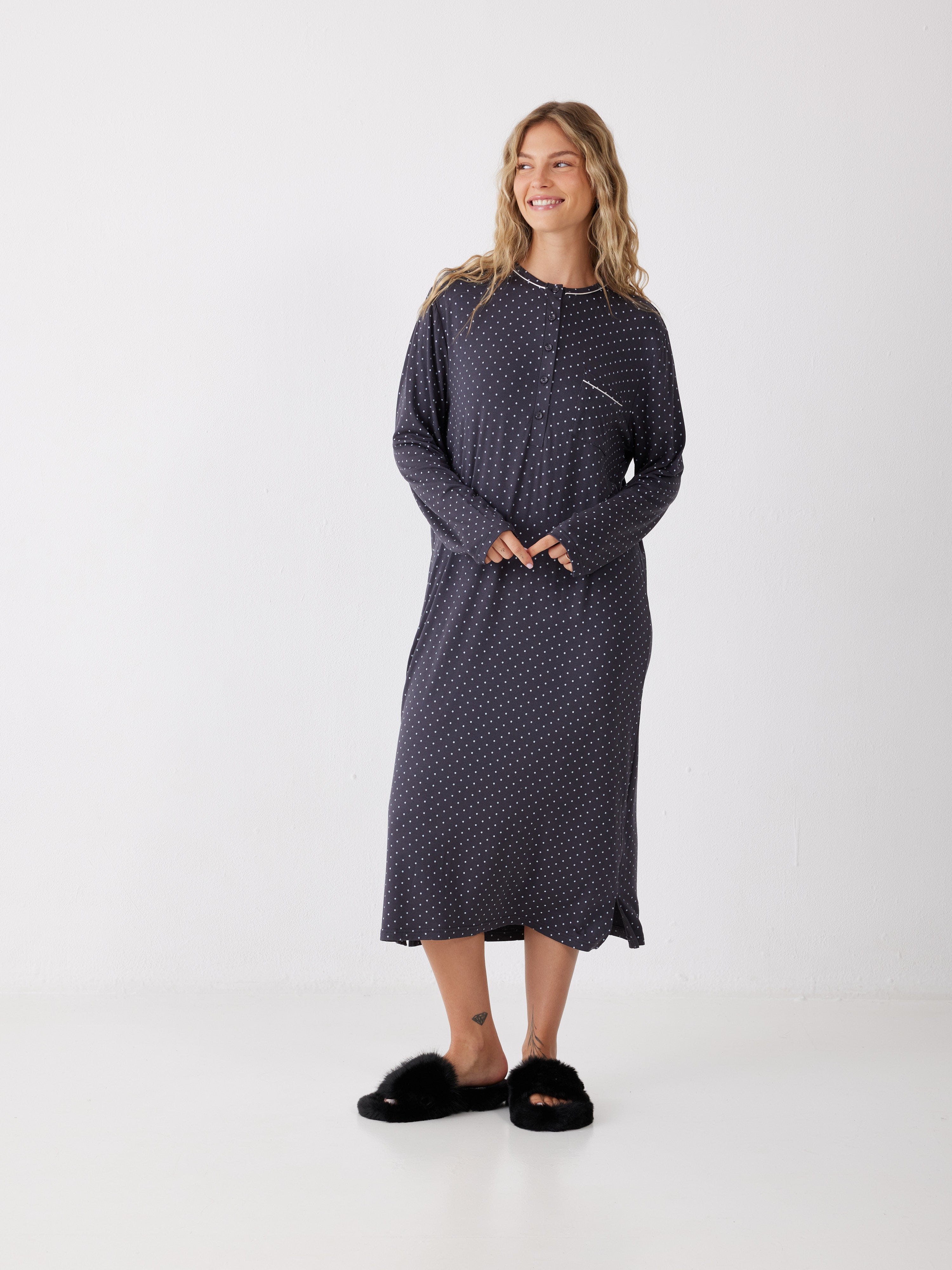 כותונת נקודות ויסקוזה - אפור כהה