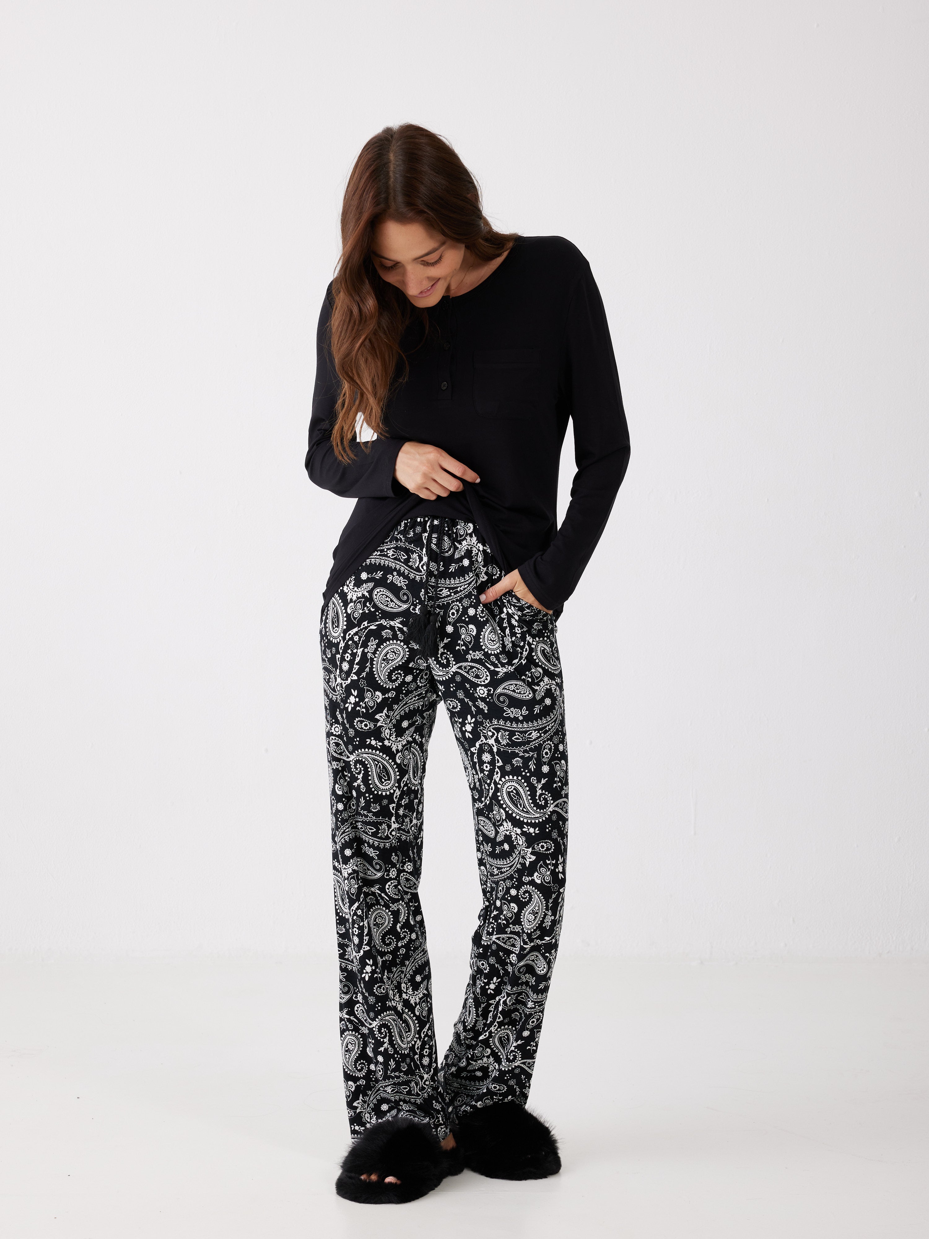 פיג'מה פייזלי ויסקוזה - שחור