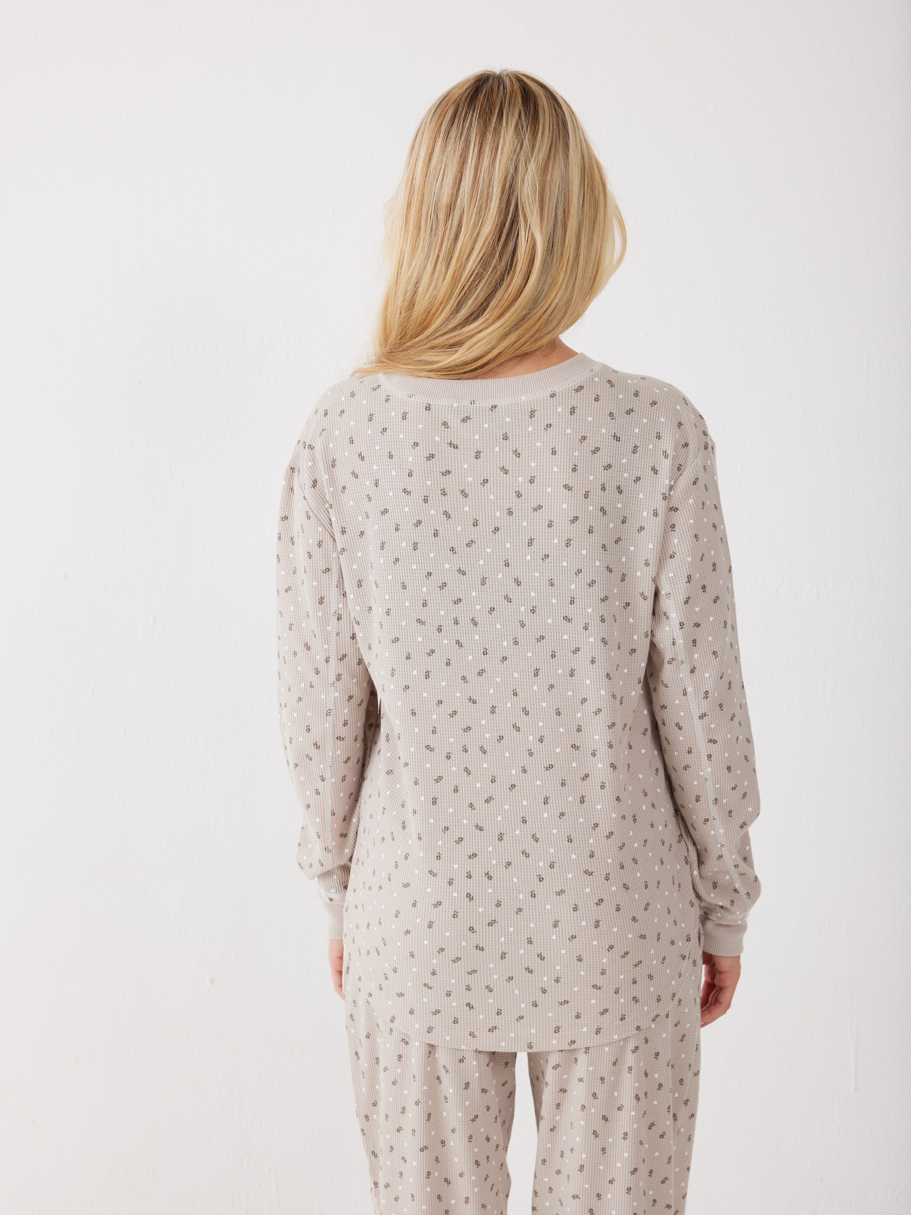 פיג'מה פרחים וואפל - צבע חול