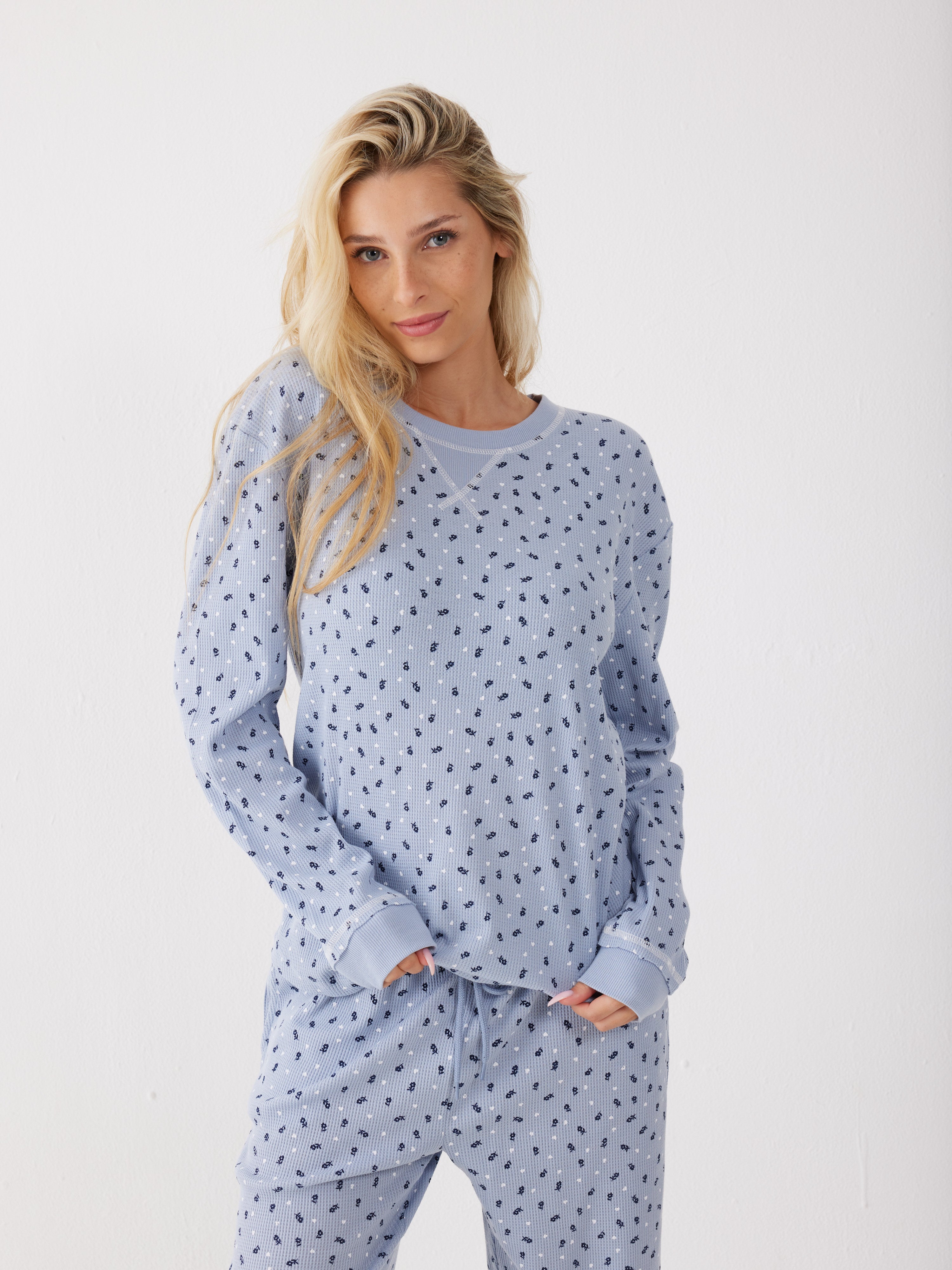 פיג'מה פרחים וואפל - כחול