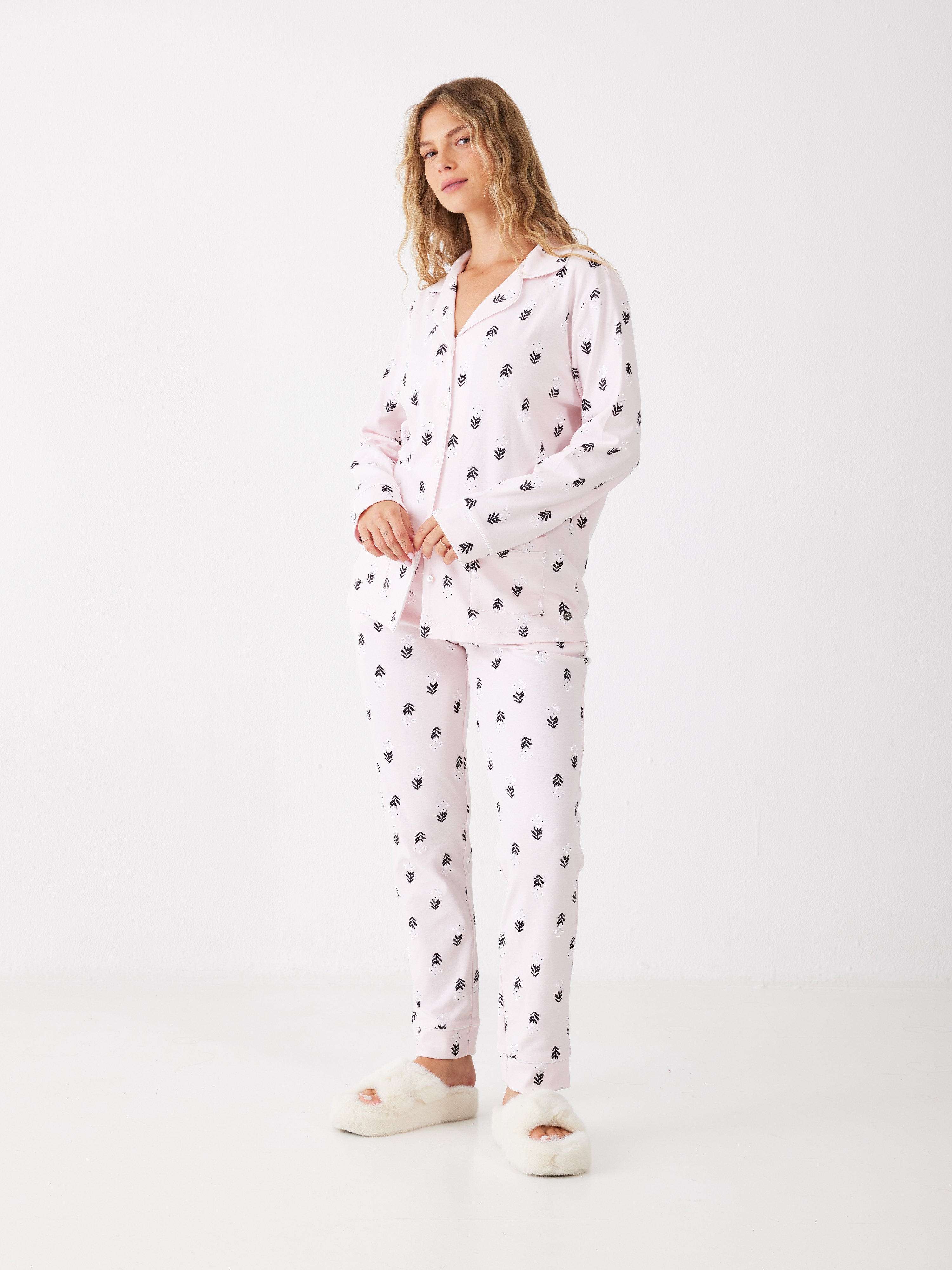 פיג'מה מכופתרת פרחים 100% כותנה - ורוד