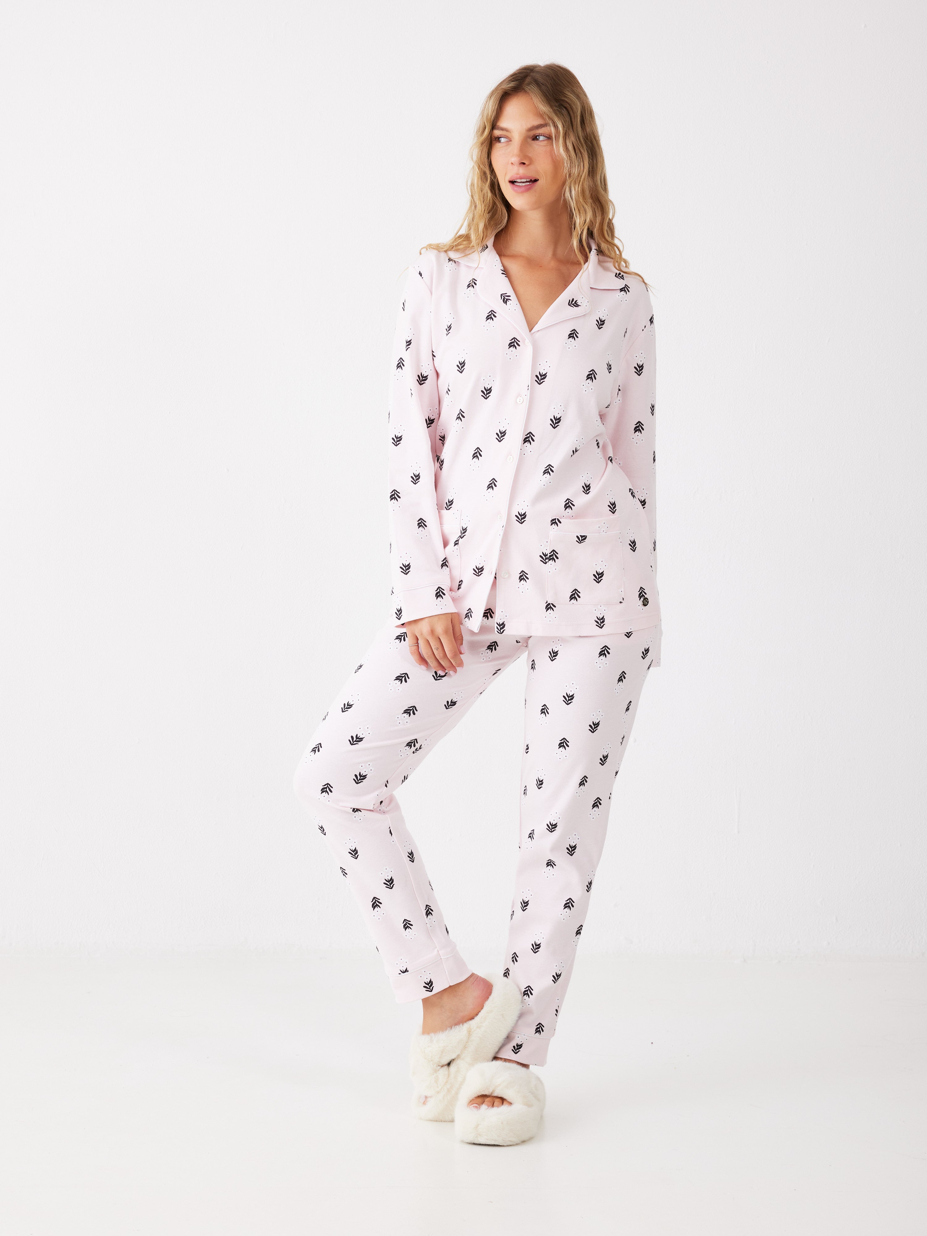 פיג'מה מכופתרת פרחים 100% כותנה - ורוד