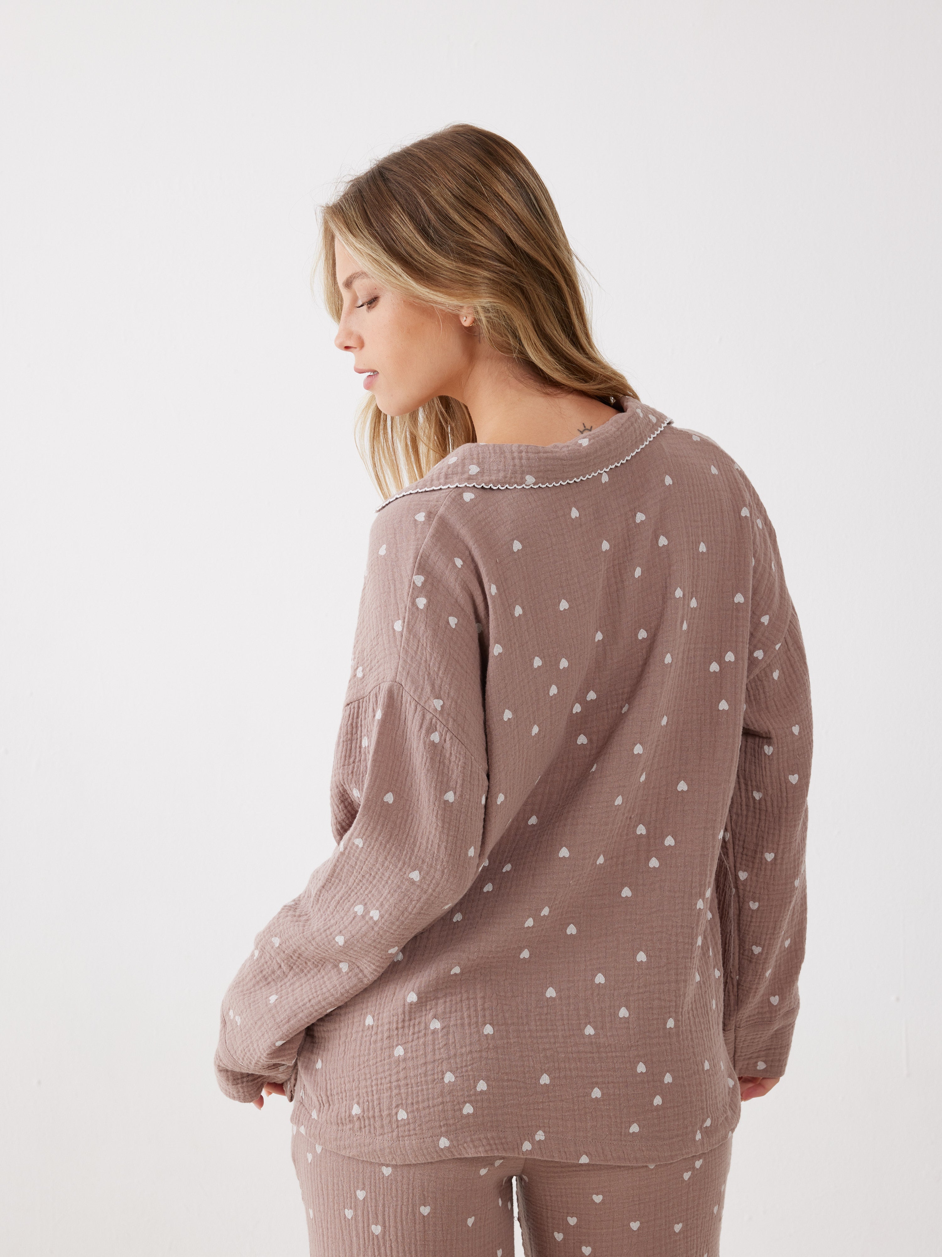 פיג'מה מכופתרת לבבות טטרה - קפה