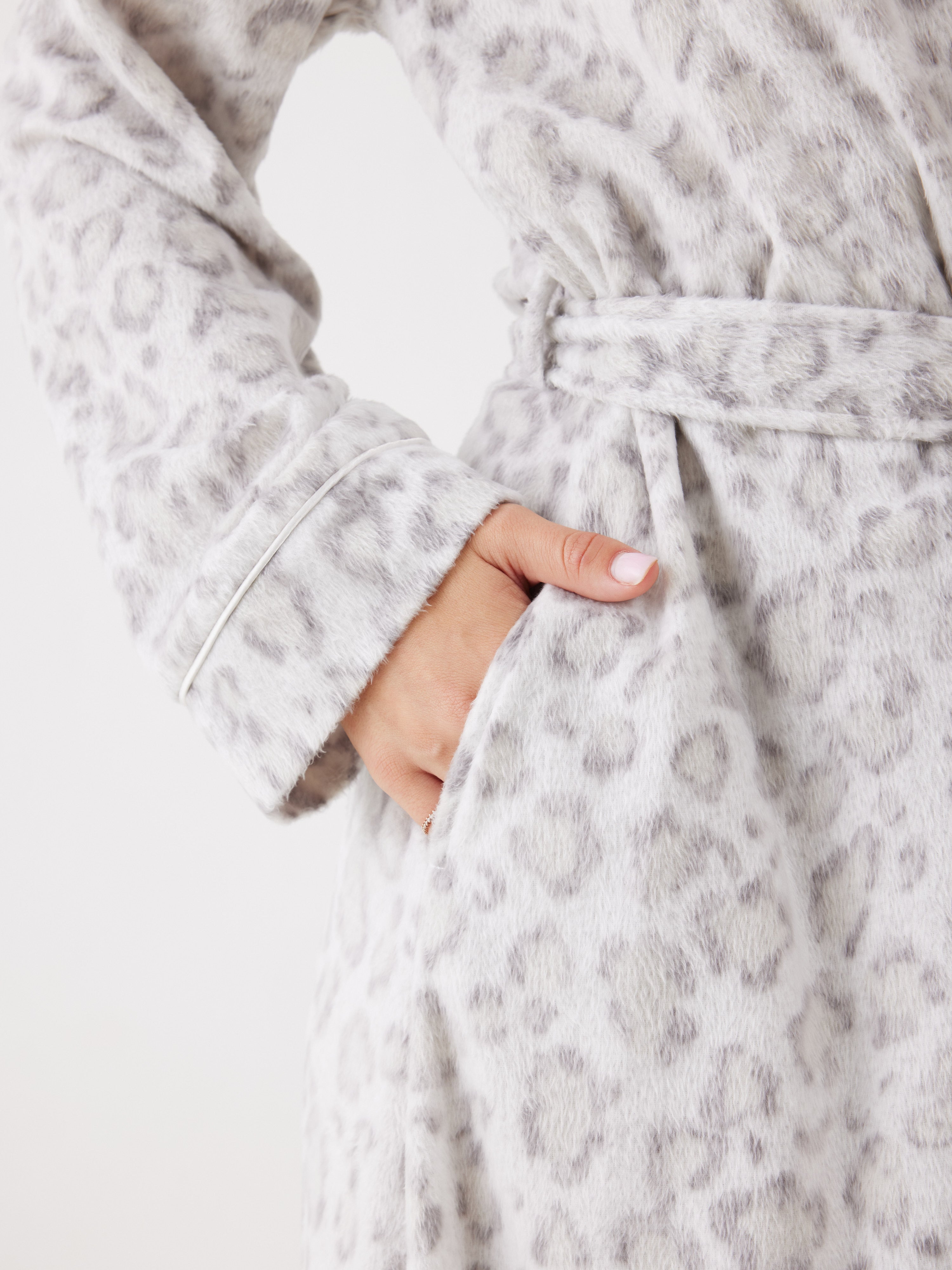 חלוק מנומר מינק - שמנת