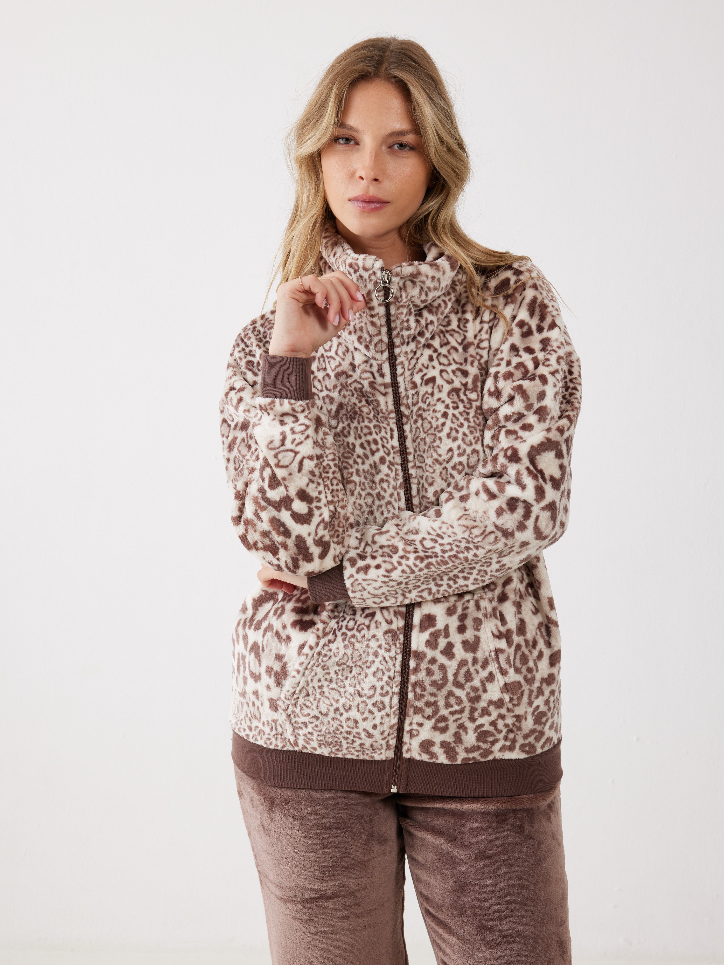 פיג'מה מנומרת רוכסן פלאפי - חום