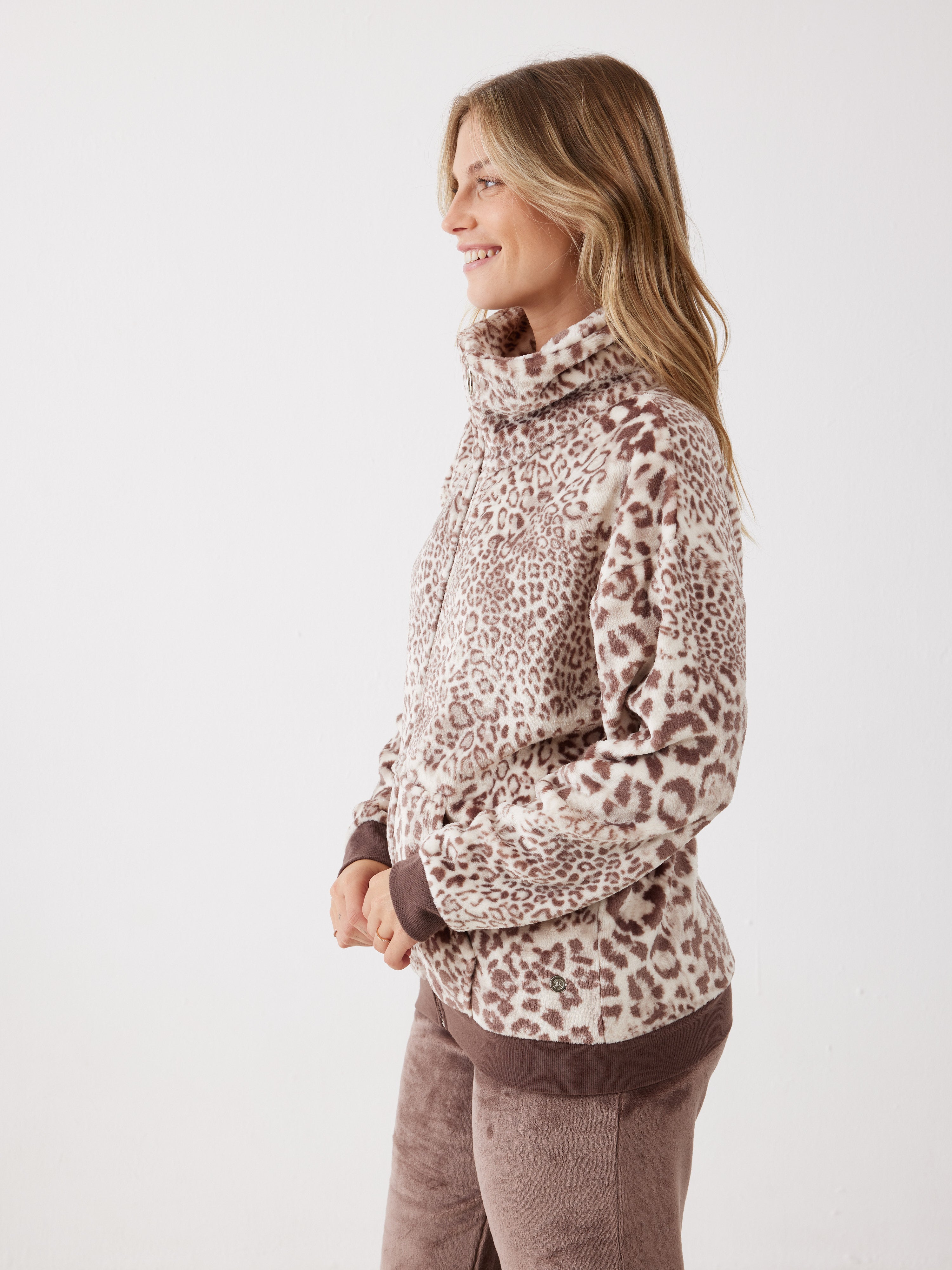 פיג'מה מנומרת רוכסן פלאפי - חום