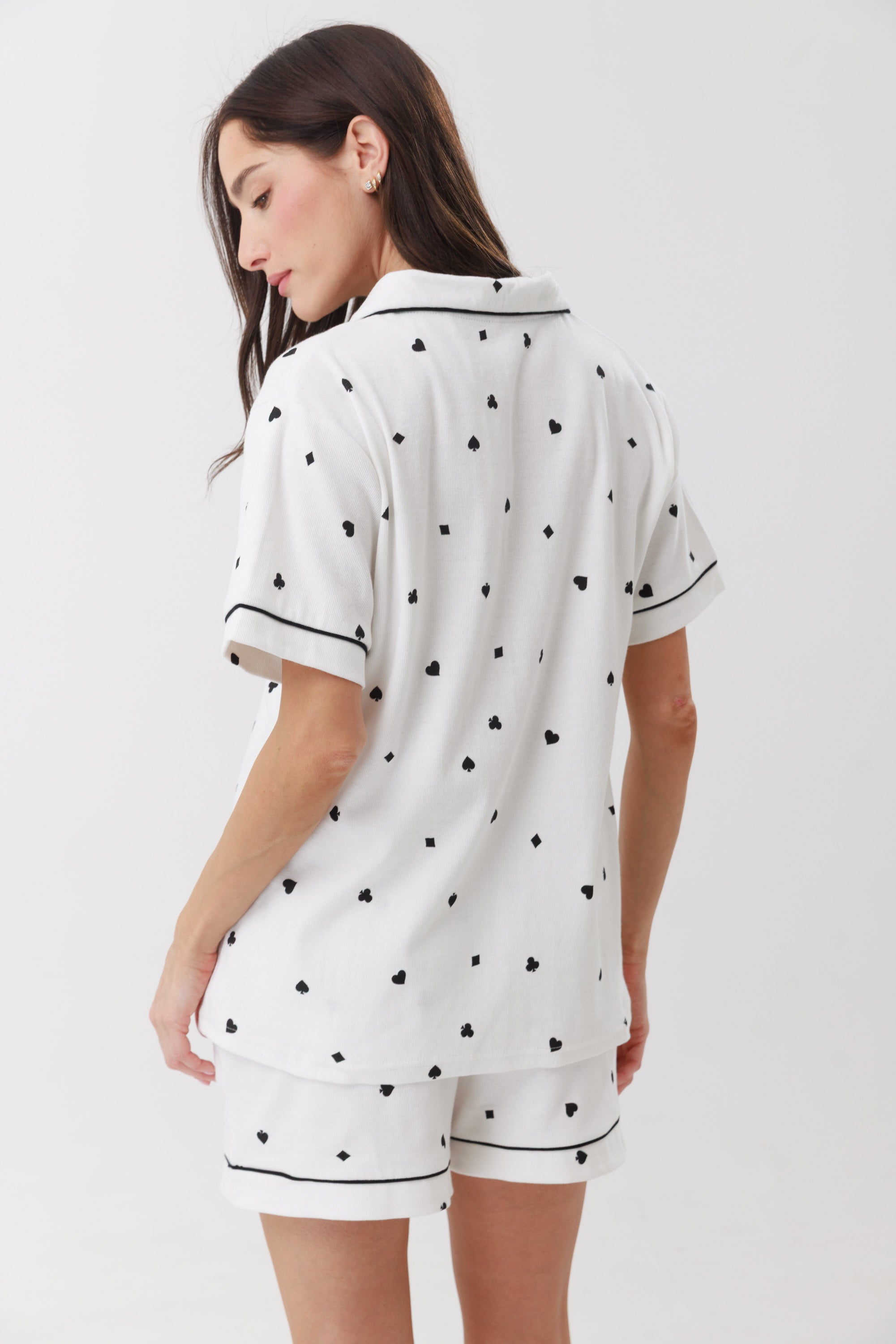 פיג'מה מכופתרת קצרה ריב צבע שמנת